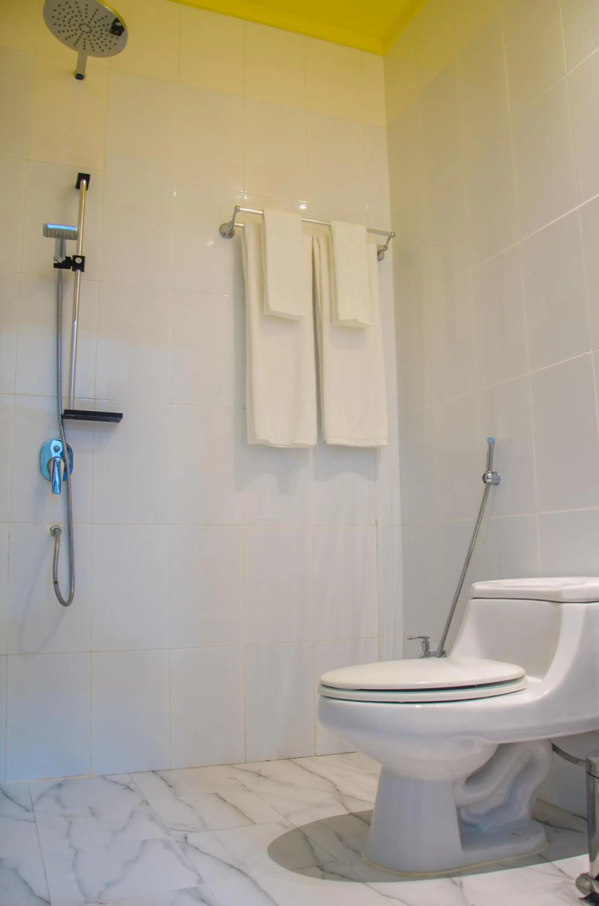 Standard Triple Room in Holiday Garden Rasdhoo