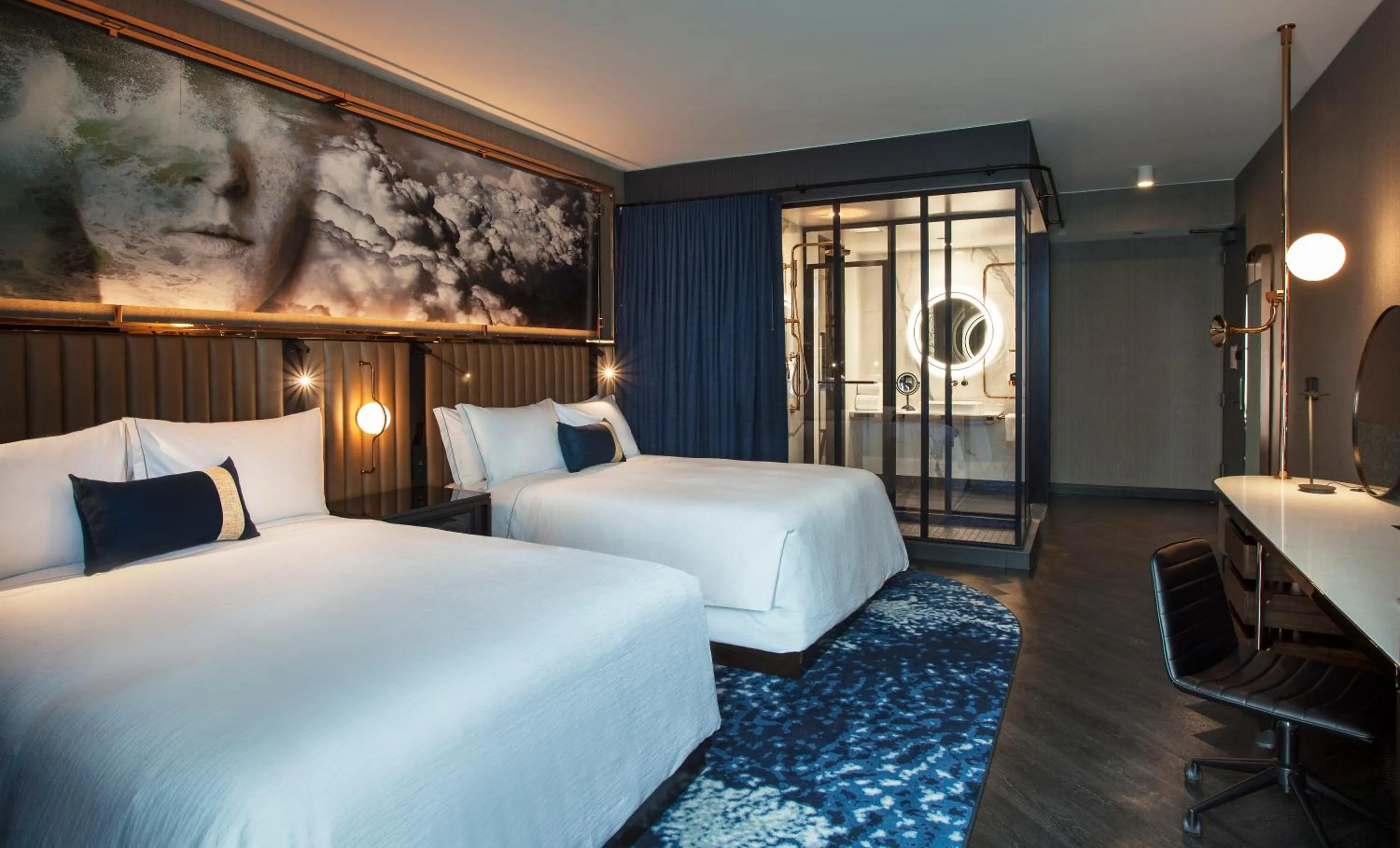 Queen Room with Two Queen Beds- City View in Hotel EMC2, Autograph Collection