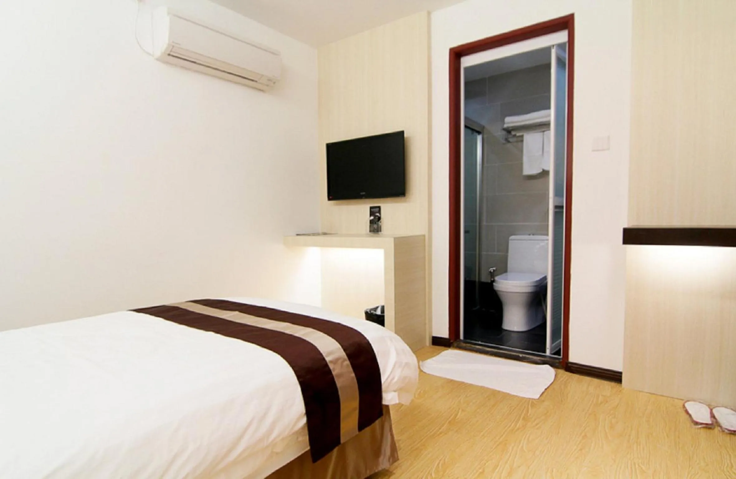 Standard Single Room - single occupancy in Kingsley Hotel