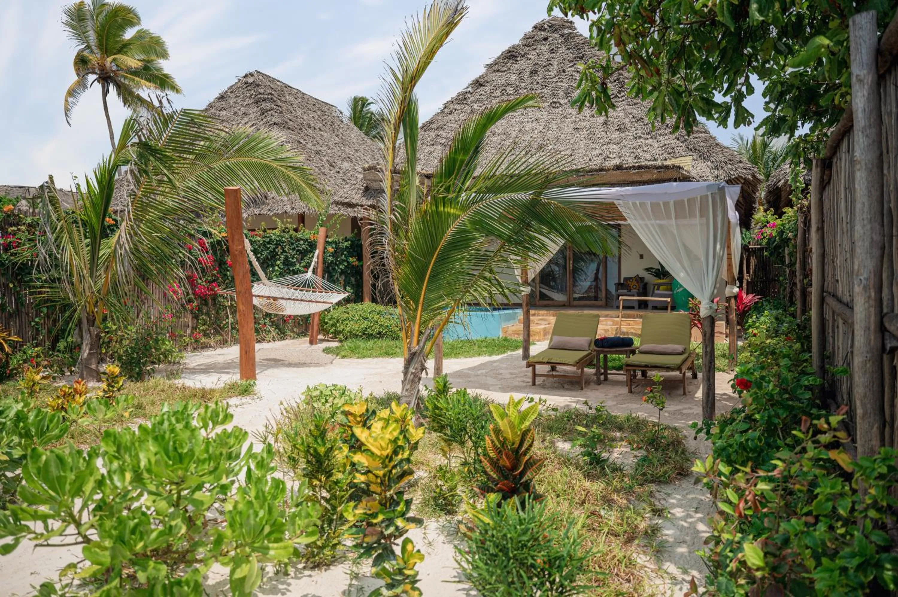 Beachfront bungalow with plunge pool in Zanzibar Queen Hotel