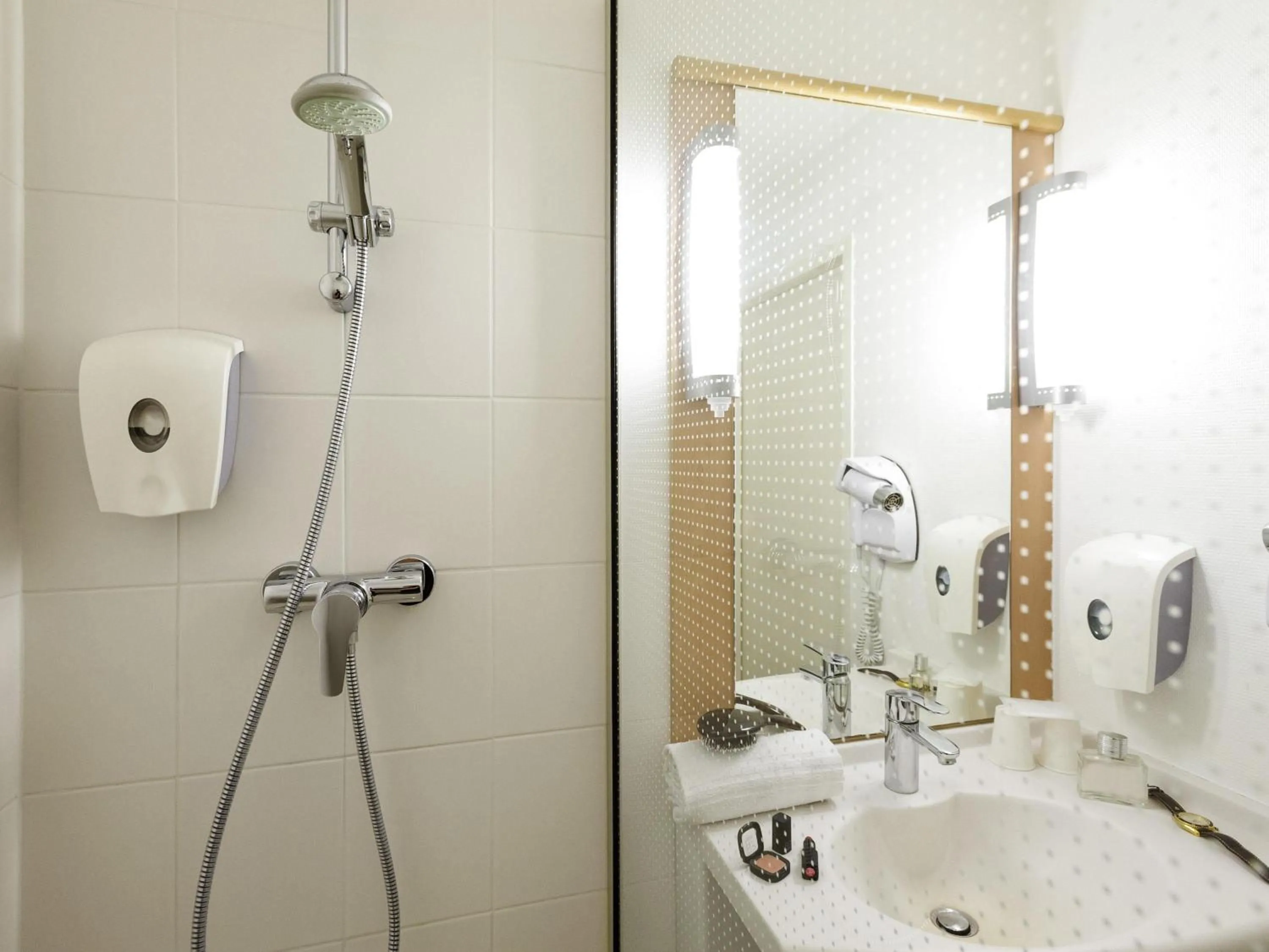 Standard Double Room in ibis Hotel Brussels Airport