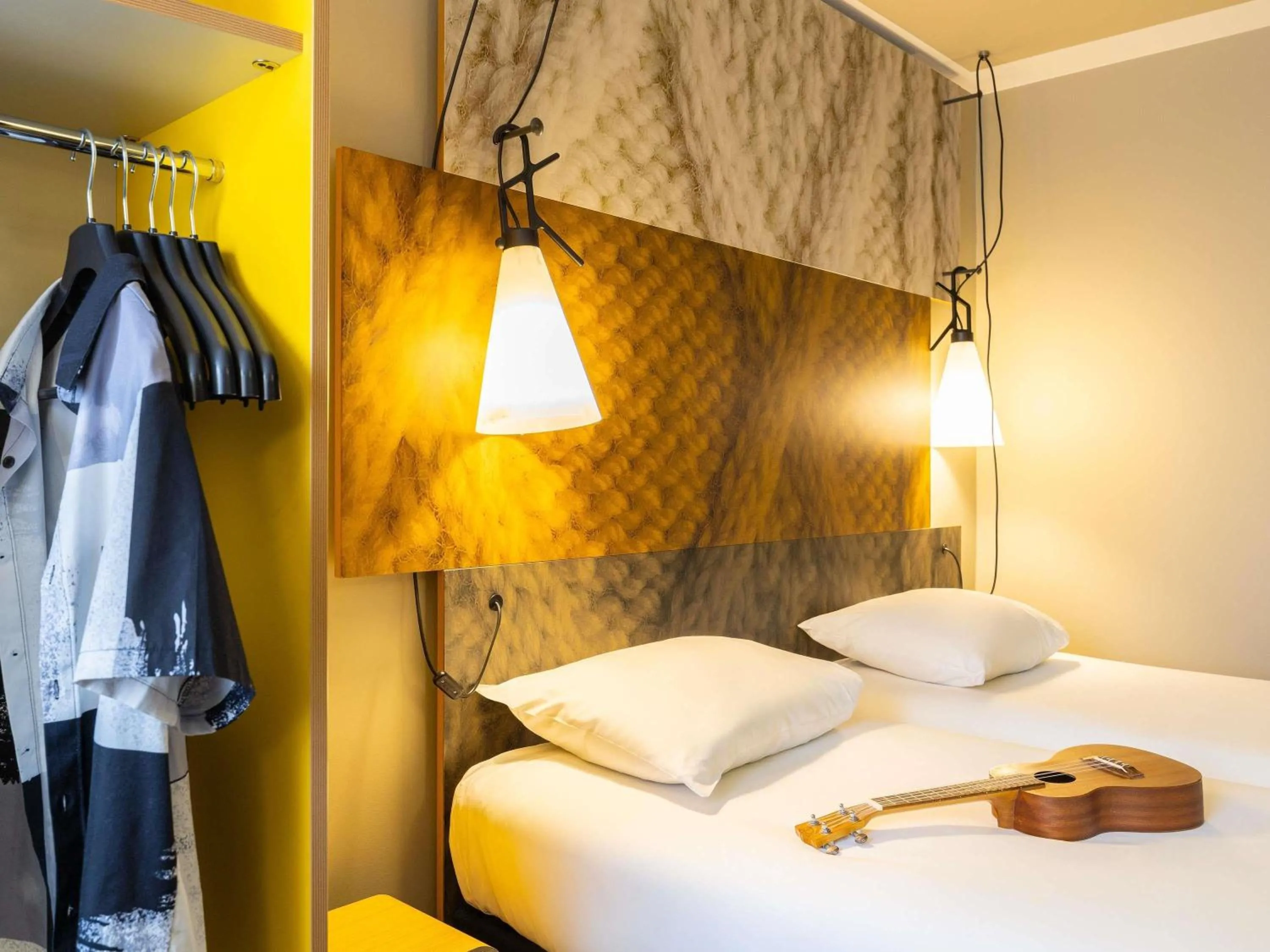 Standard Twin Room in ibis Gent Centrum Opera