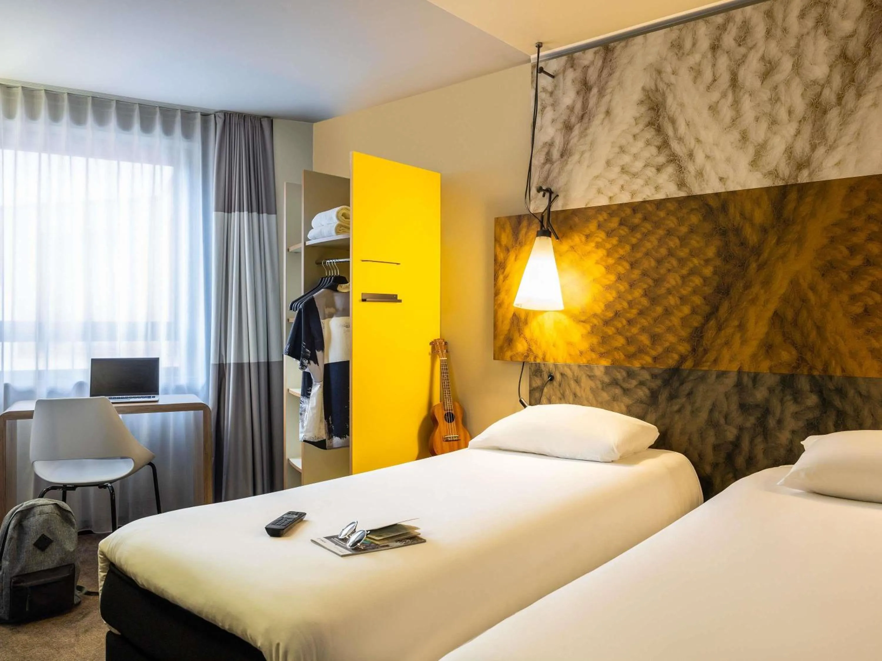 Standard Twin Room in ibis Gent Centrum Opera