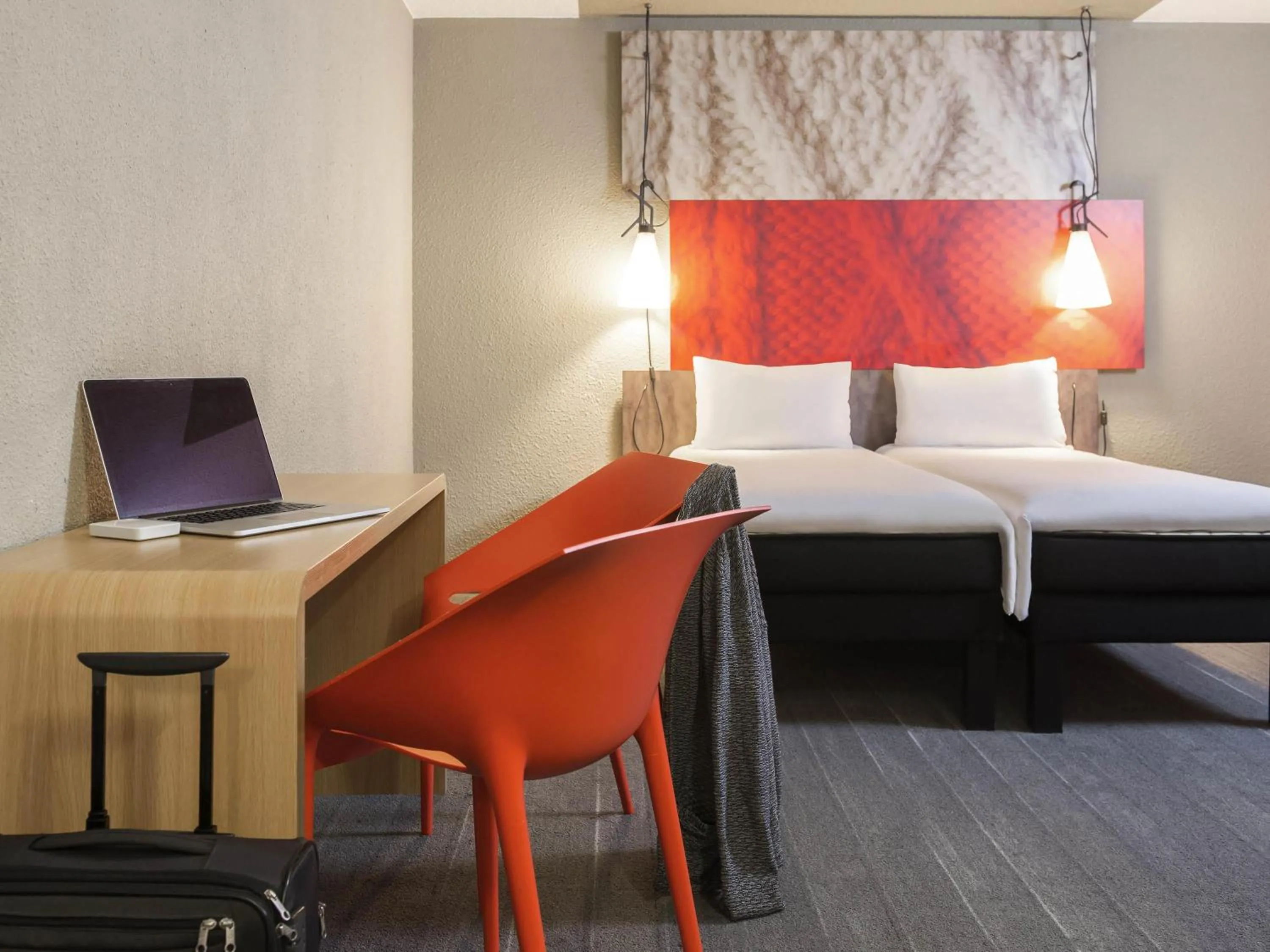 Standard Twin Room in ibis Liège Centre Opéra