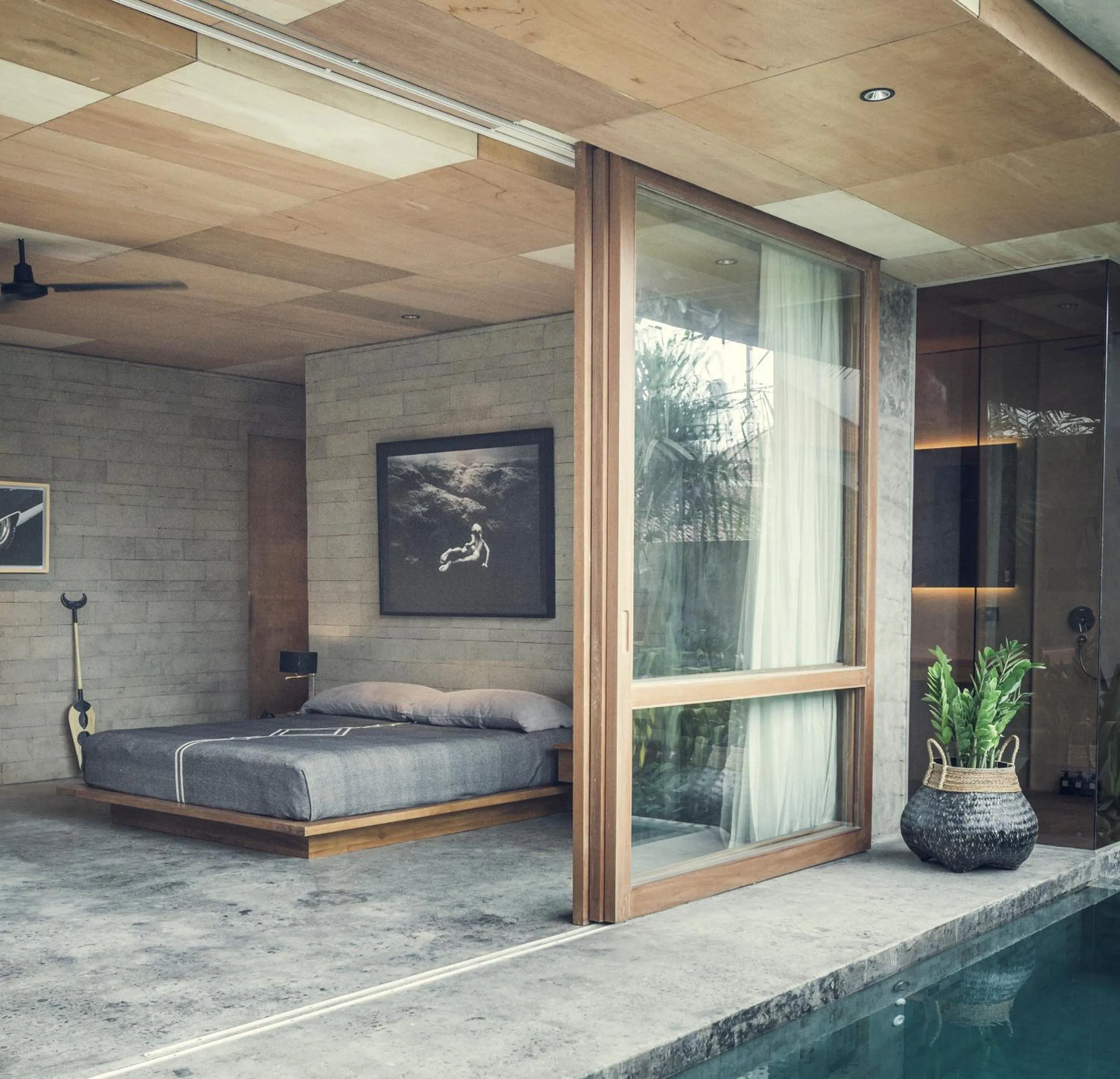 Suite with Private Pool in The Slow