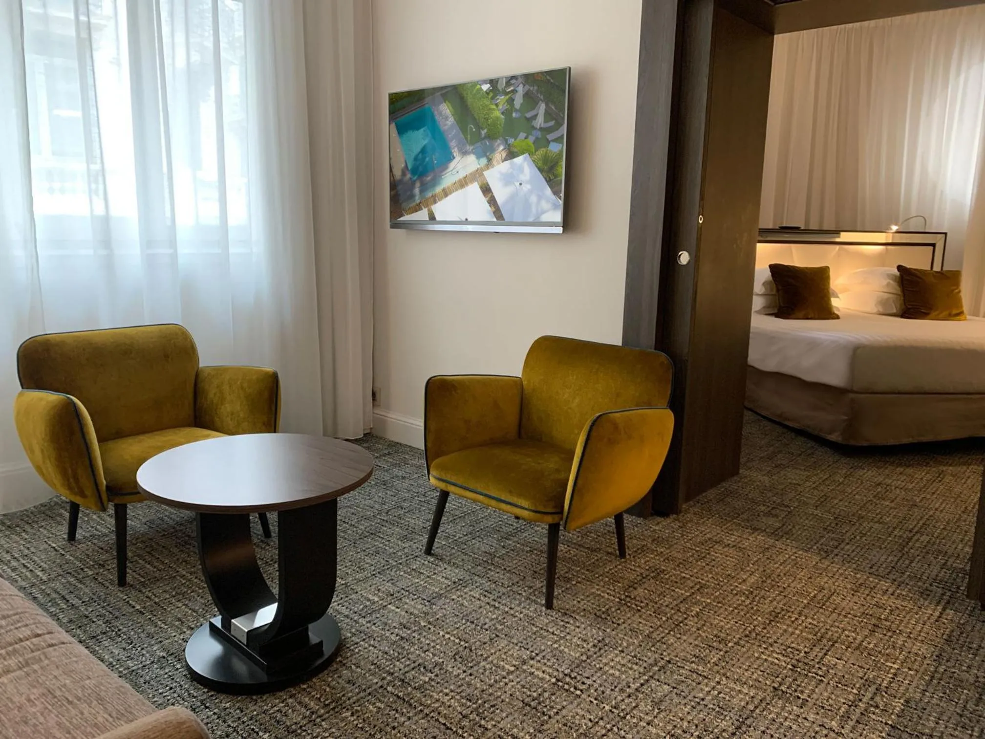 Rotonde Suite in Hôtel Le Canberra