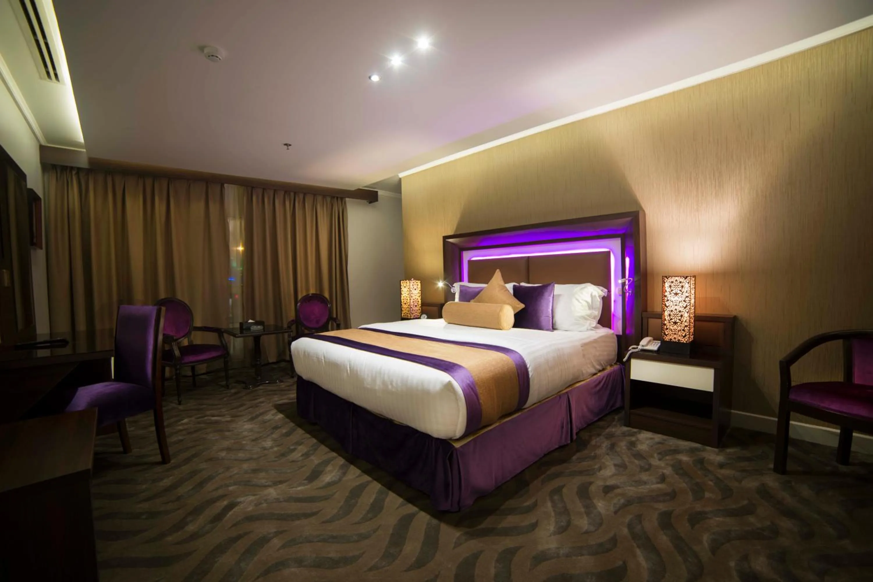 Deluxe King Bed in Golden Bujari Hotel Al Khobar