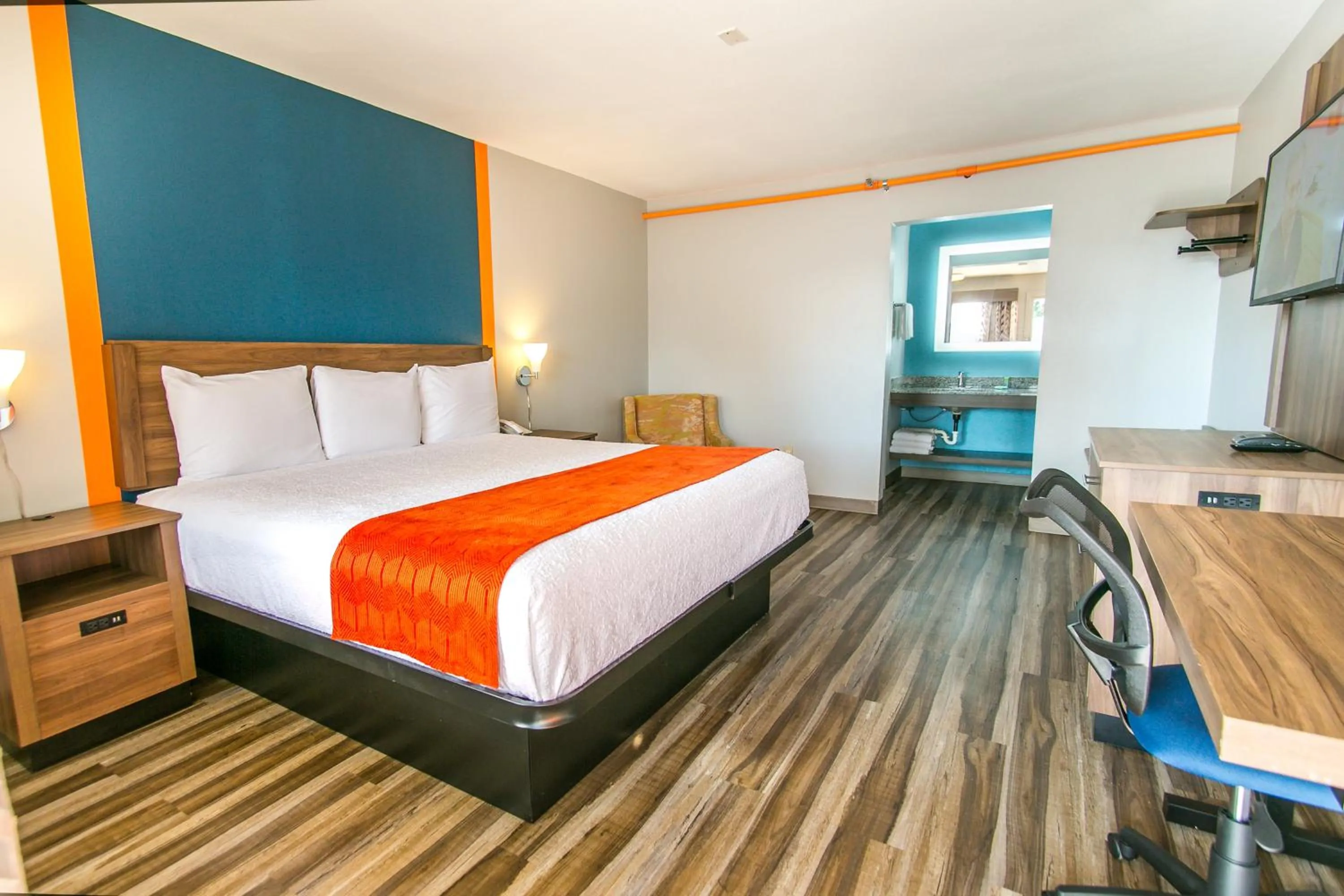 King Room Smoking in Jubilee Inn