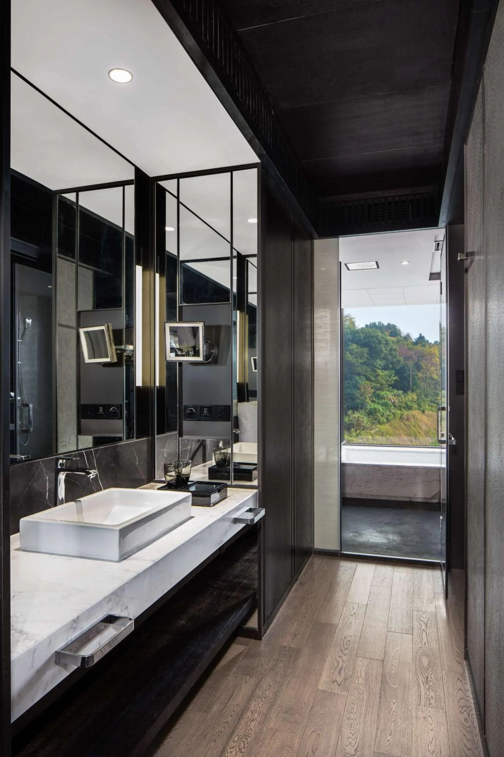 King Room with Balcony and Garden View in Hilton Ningbo Dongqian Lake