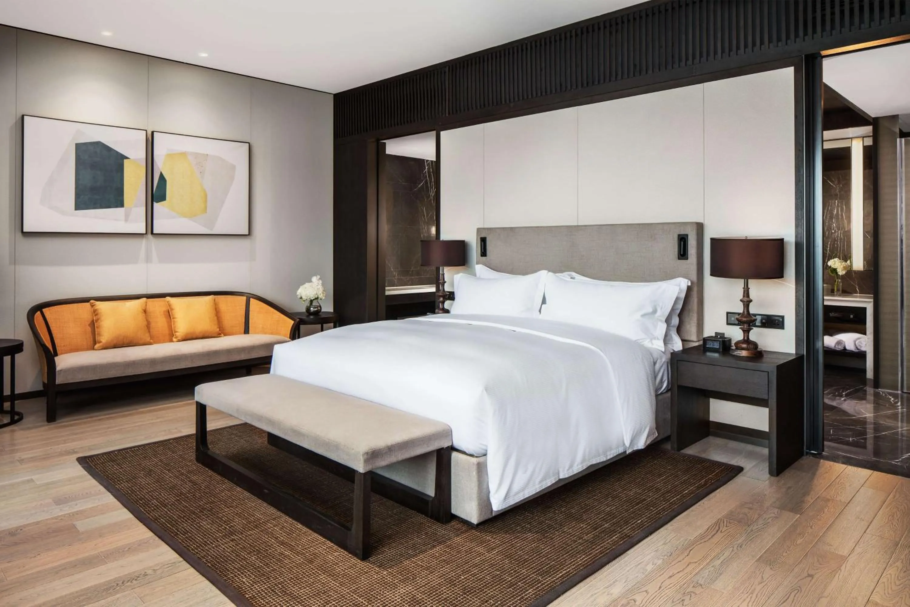 King Lake View Suite -- Lounge Access in Hilton Ningbo Dongqian Lake