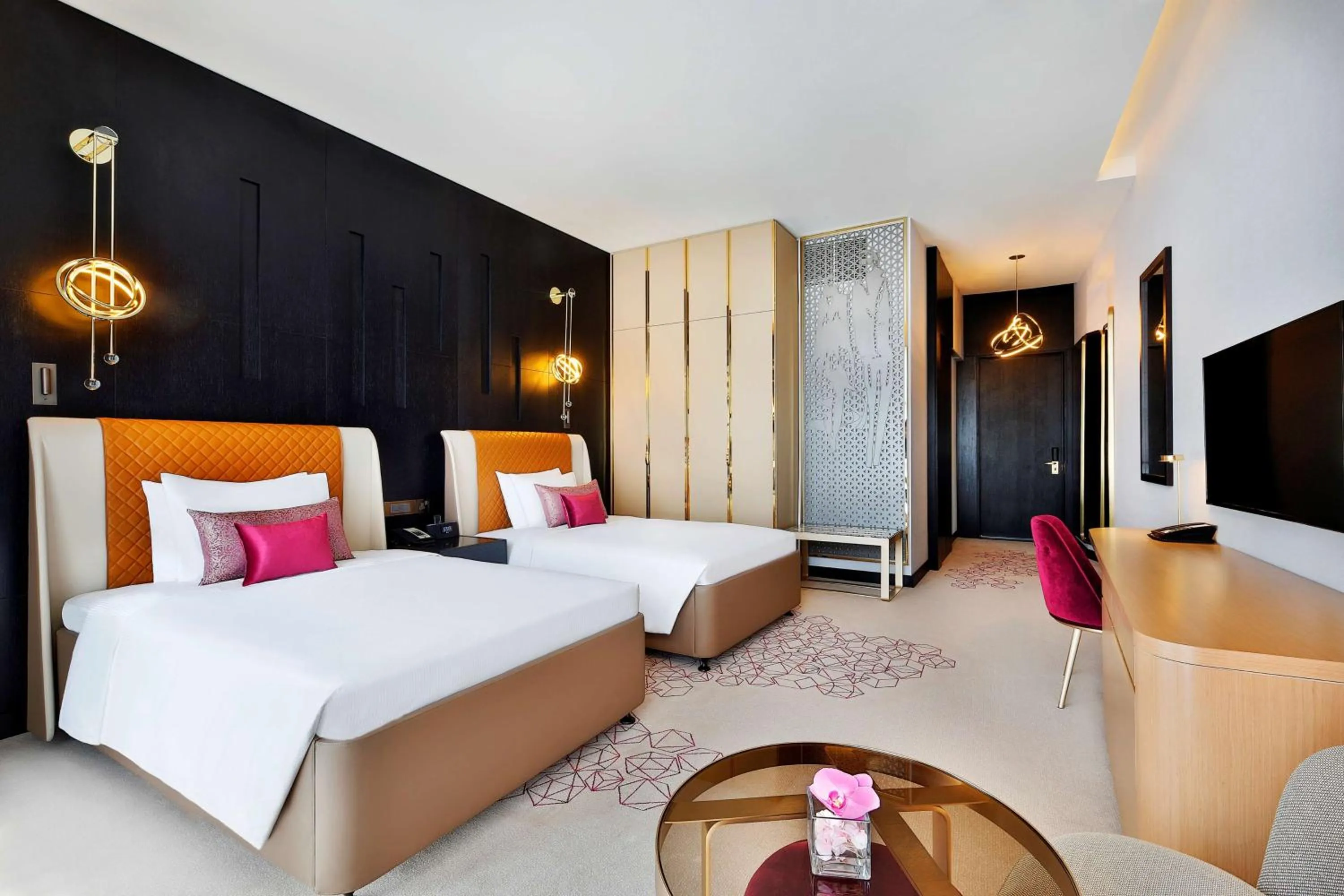 Twin Room in AlRayyan Hotel Doha, Curio Collection by Hilton