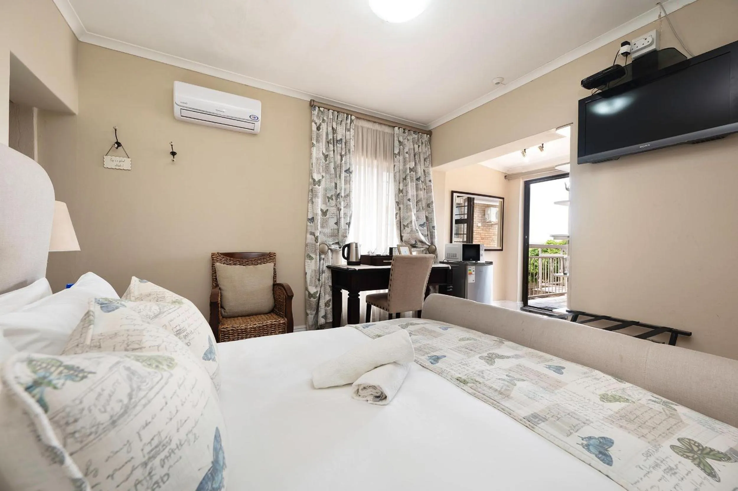 Deluxe Double Room with Sea View - single occupancy in Nautilus Guesthouse