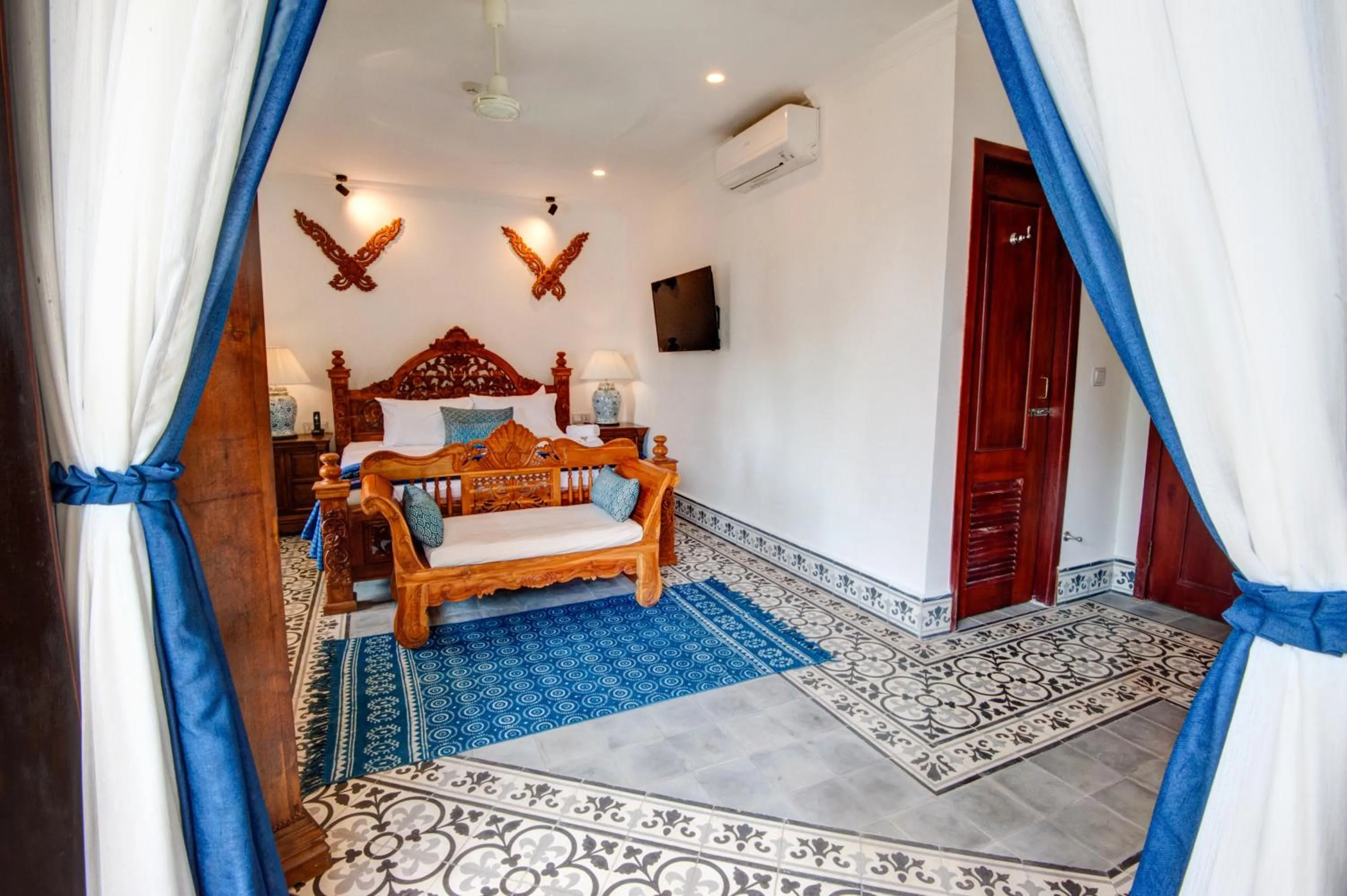 Executive Suite - single occupancy in Khmer Surin Boutique Guesthouse