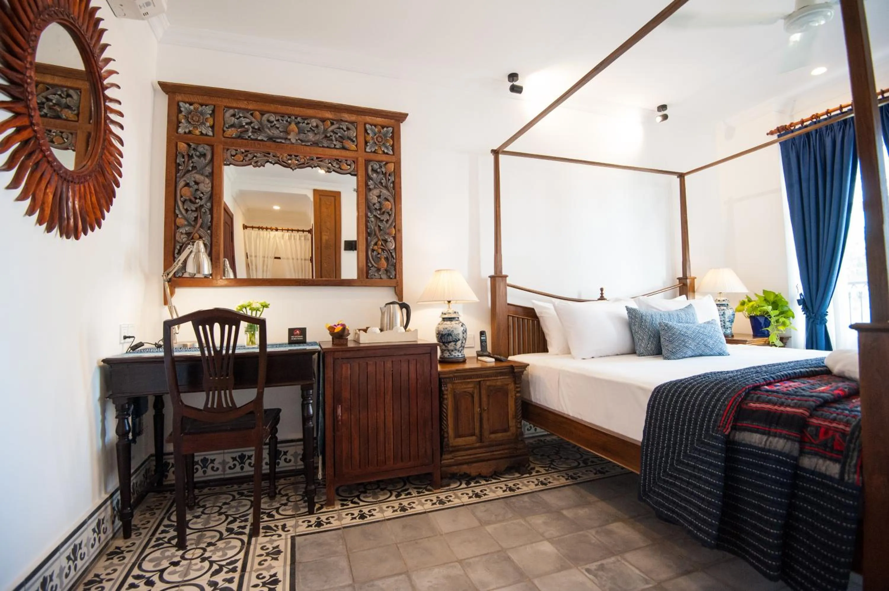Deluxe Double Room with Balcony - single occupancy in Khmer Surin Boutique Guesthouse