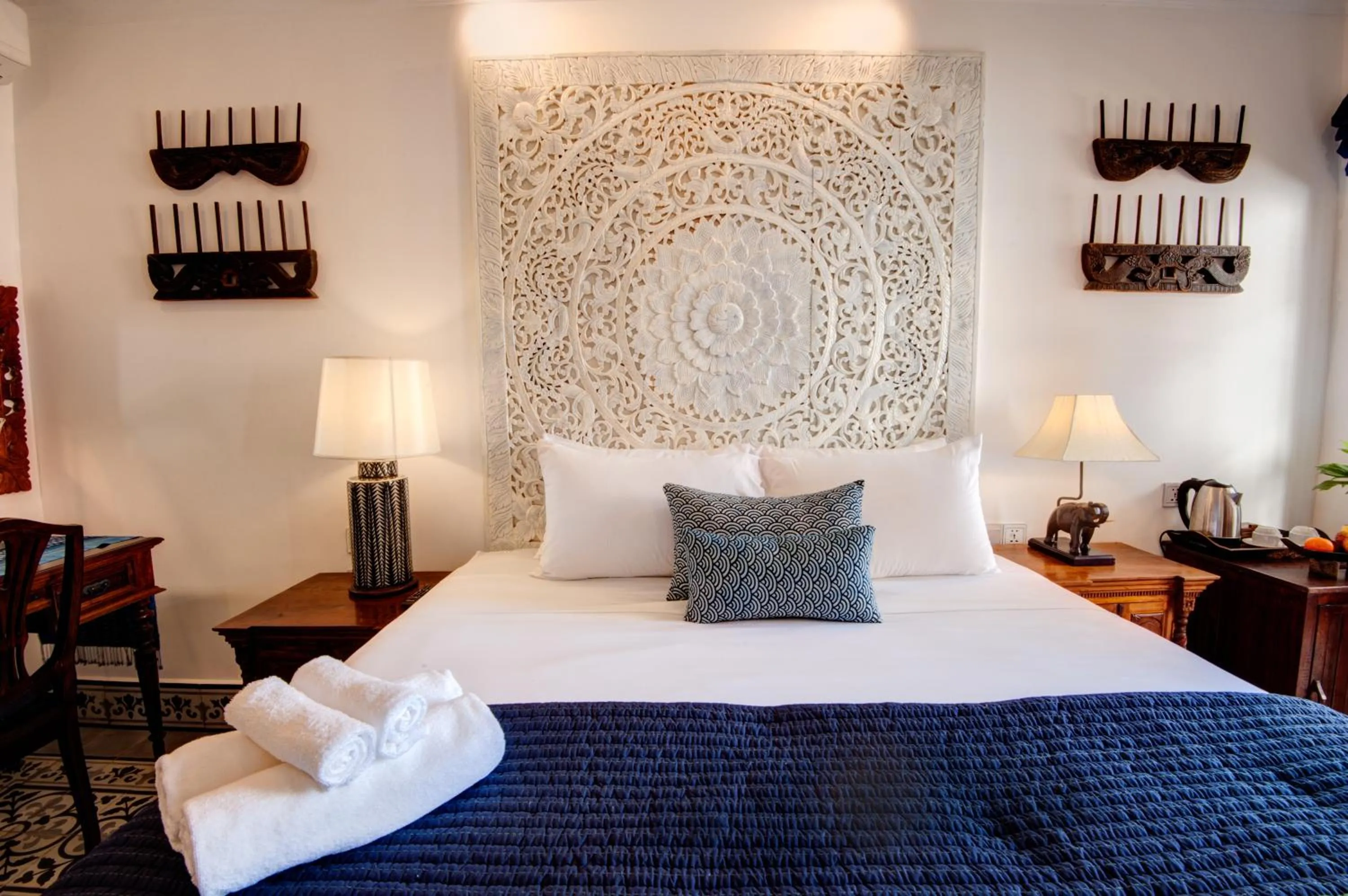 Queen Room with Balcony - single occupancy in Khmer Surin Boutique Guesthouse