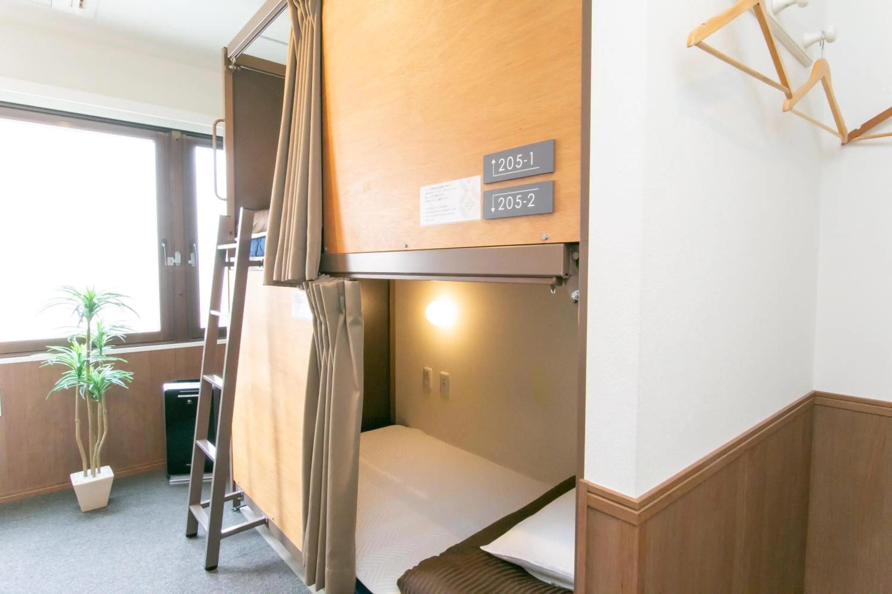 Bunk Bed in Mixed Dormitory Room in Oak Hotel Edo
