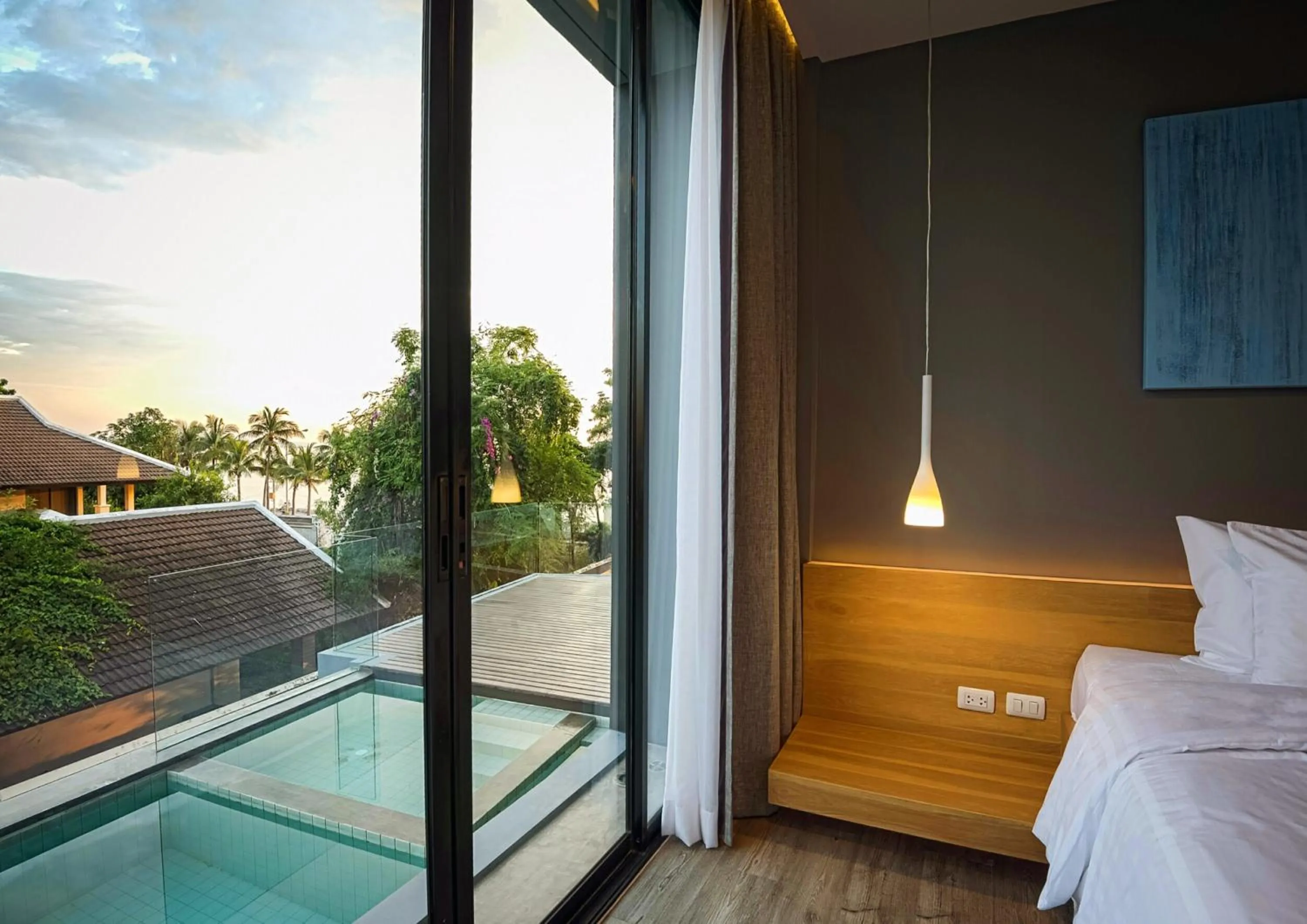 Double Room with Swimming Pool Access in Kalm Bangsaen Hotel