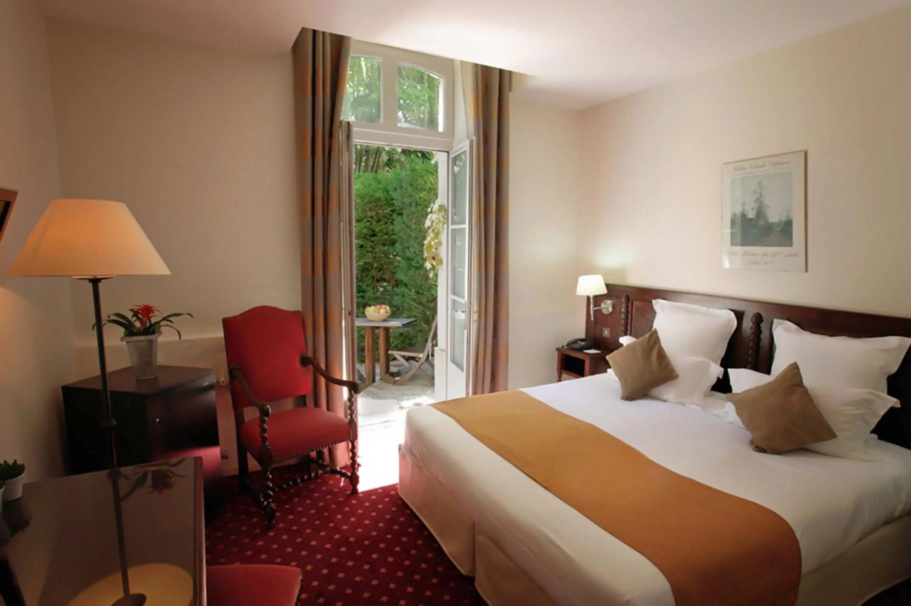 Superior Double Room in Hôtel Le Donjon - Cœur de La Cité Médiévale