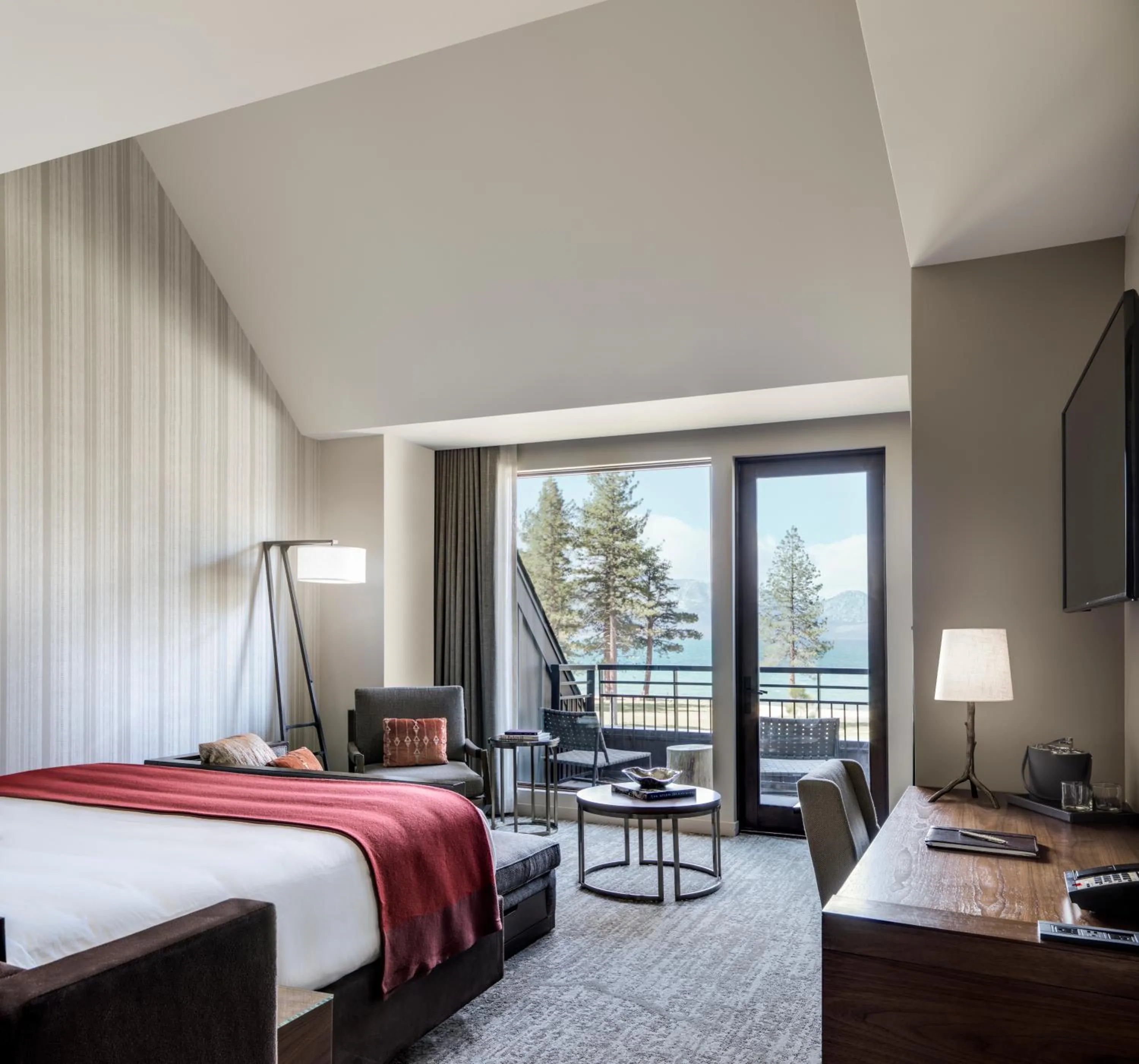 King Room - Disability Access in Edgewood Tahoe Resort