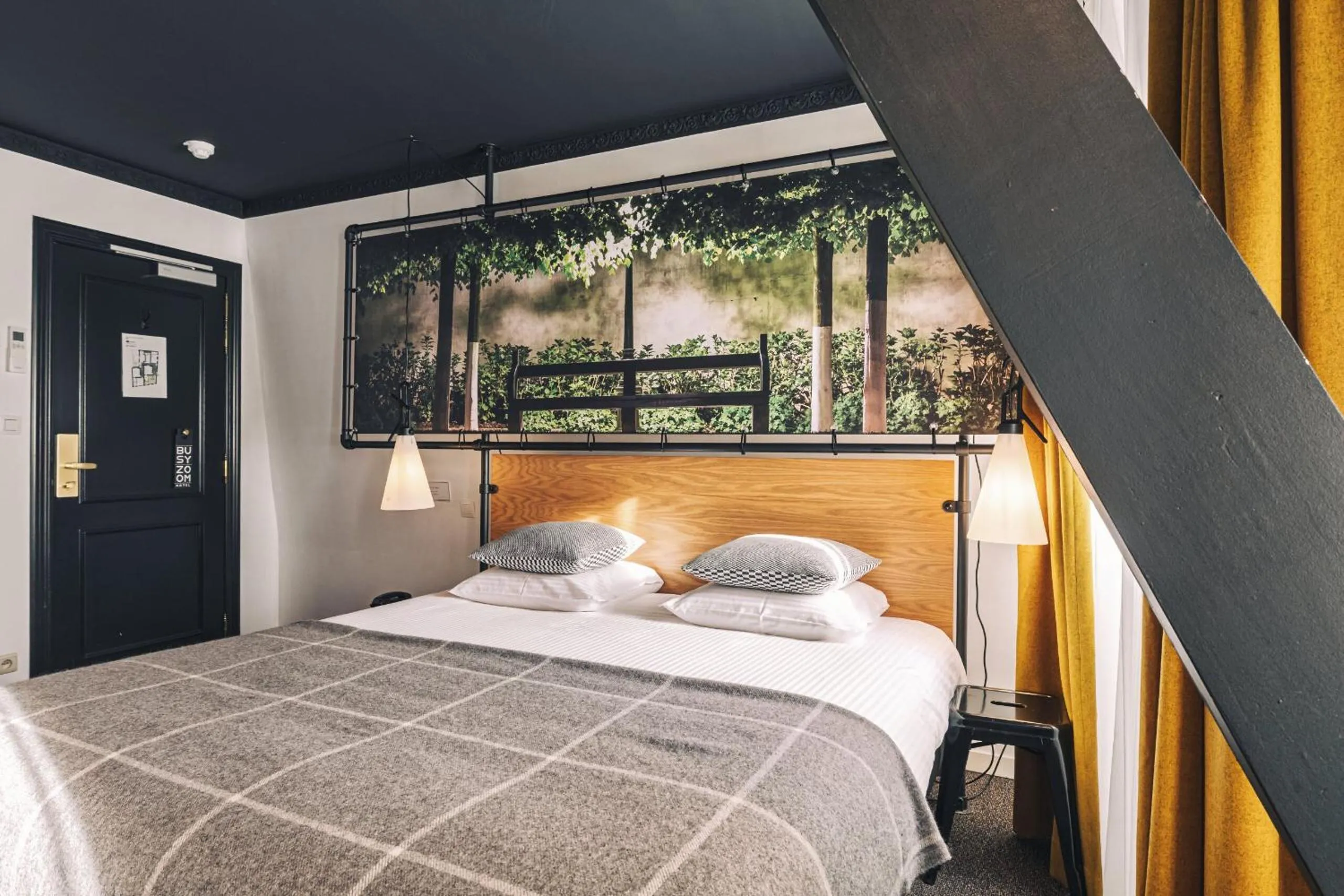 Deluxe Double Room in Zoom Hotel