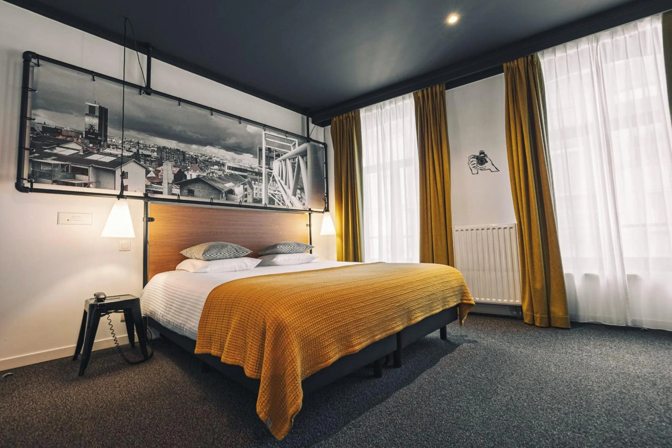 Twin Room in Zoom Hotel