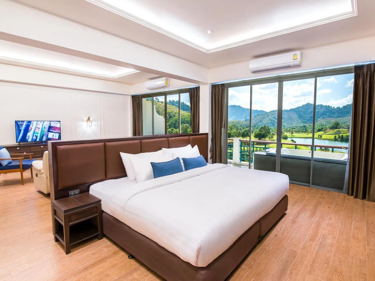 Nai Mueng Horizon Suite in Katathong Golf Resort & Spa