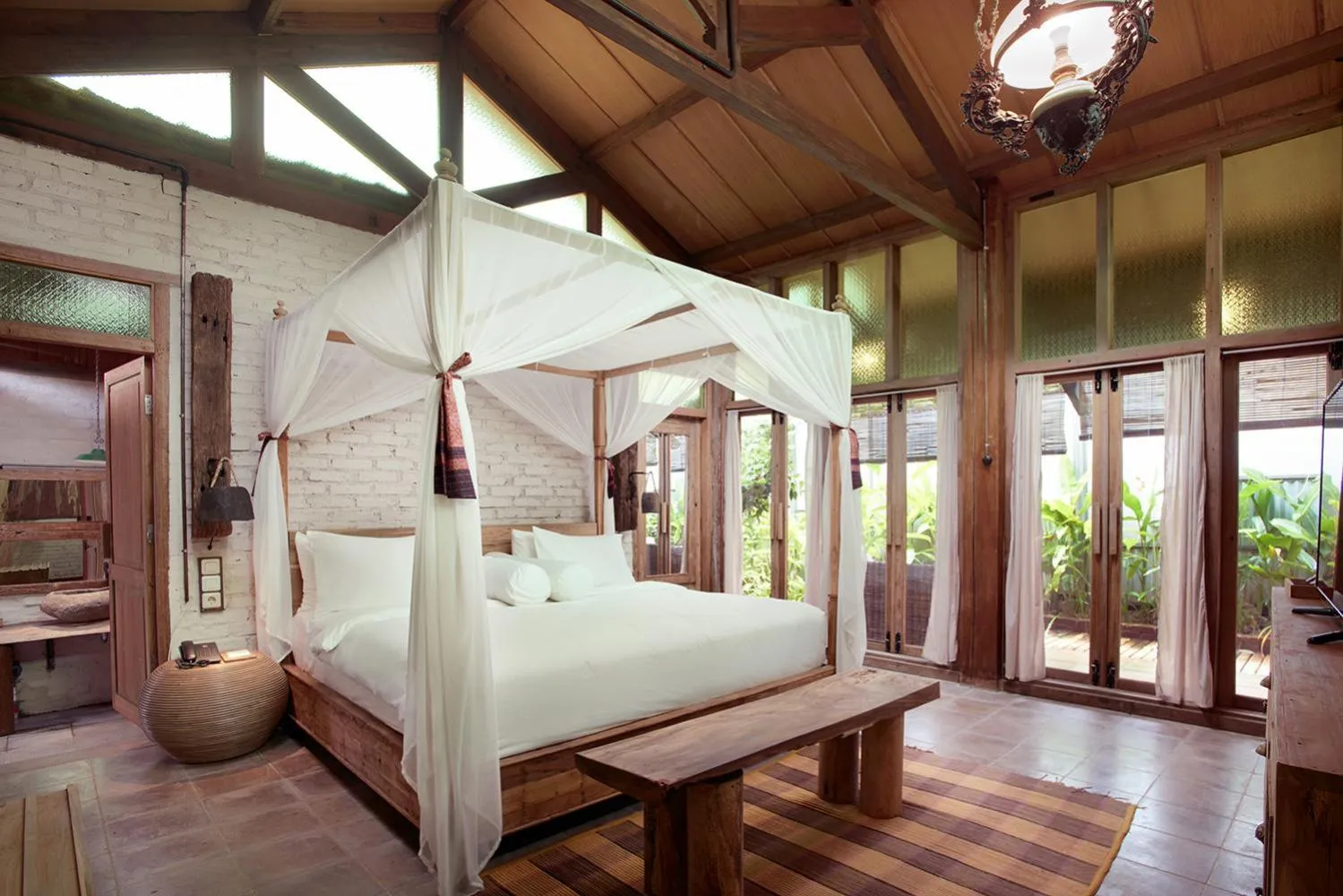 Prabayasa Deluxe King Room in Desa Alamanis Resort Villa