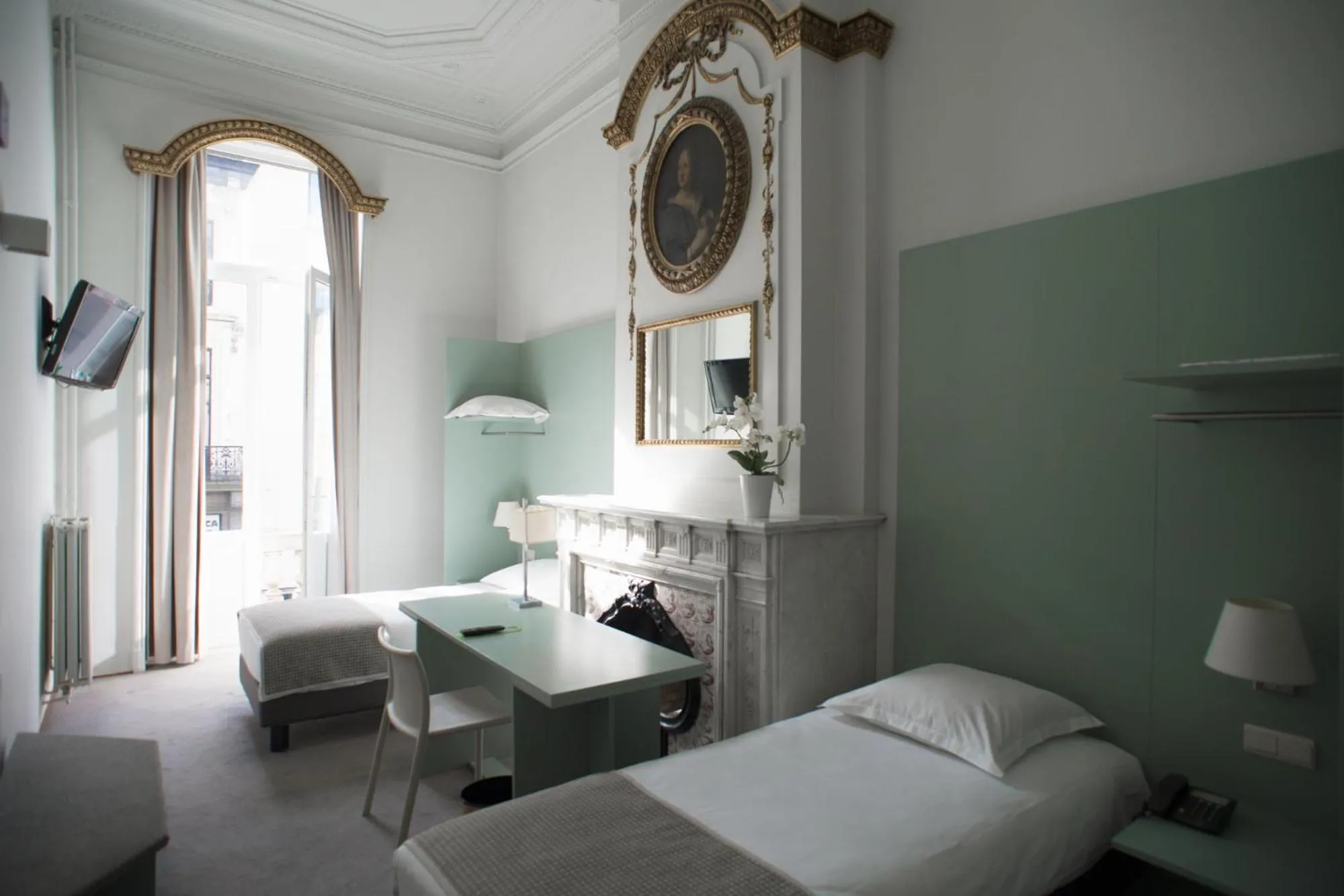 Twin Room in Hotel Du Congres