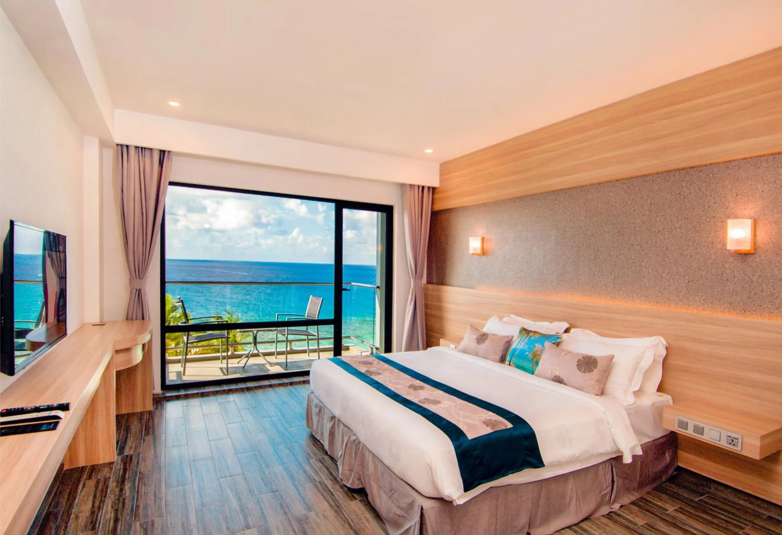 Super Deluxe Room with Balcony and Ocean View in Kaani Grand Seaview