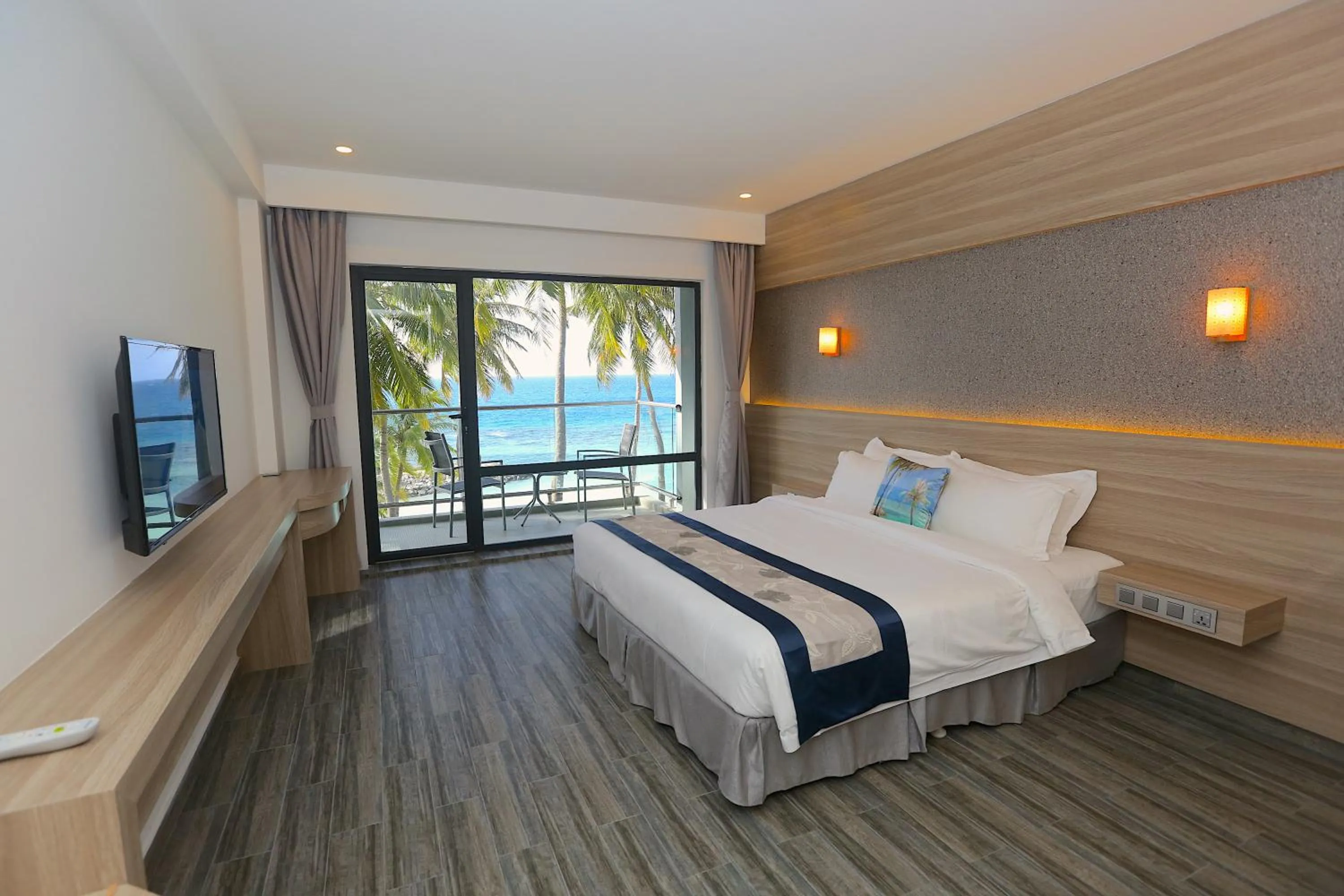 Deluxe Double Room with Balcony and Sea View in Kaani Grand Seaview
