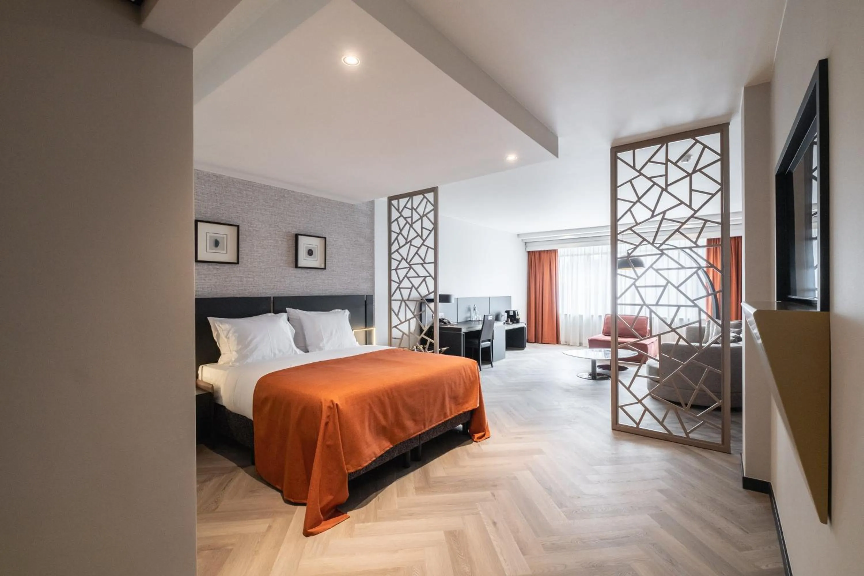 Junior Suite City View in Hyllit Hotel