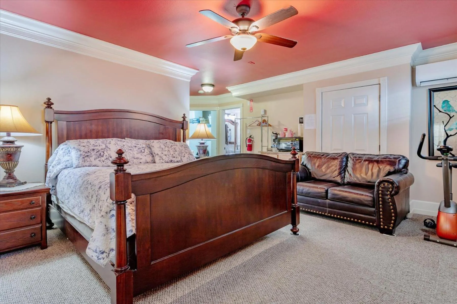 King Studio with Sofa Bed - single occupancy in The Silk Pincushion