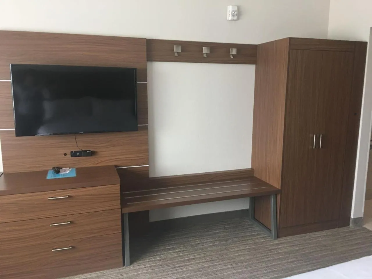 Standard King Room with Walk-In Shower in Holiday Inn Express & Suites - Brenham South by IHG