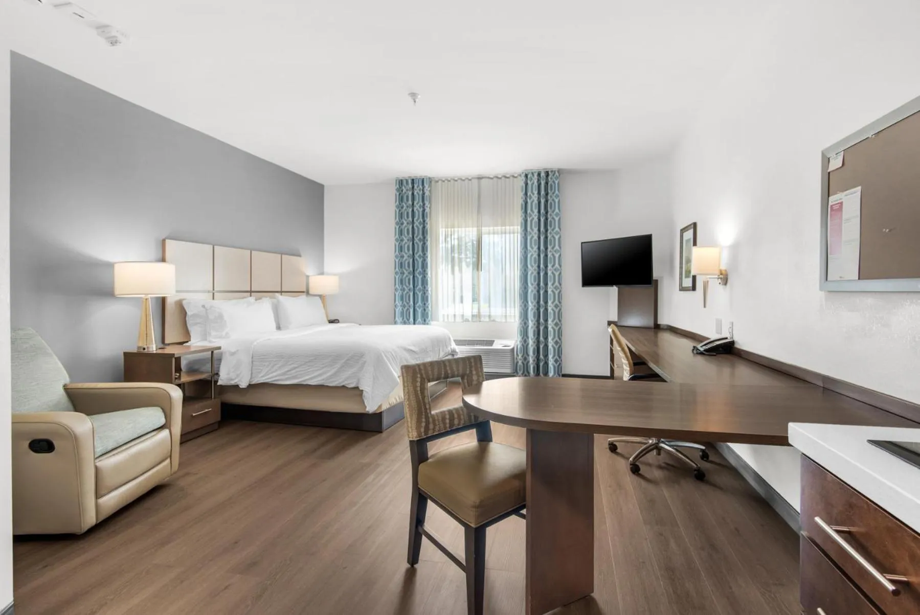 Studio Queen Suite in Candlewood Suites - Pensacola - University Area by IHG