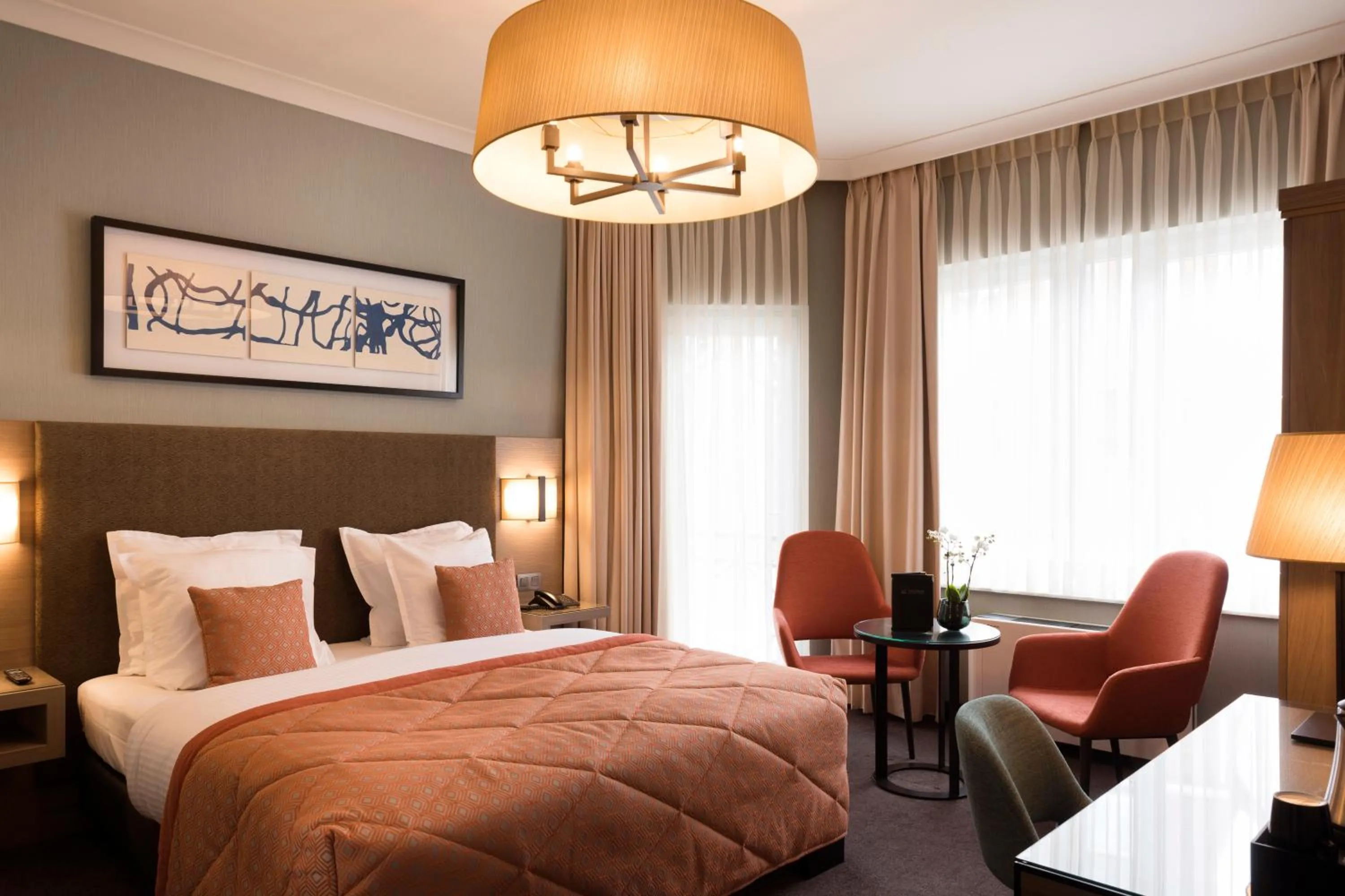 Luxury Balcony Room in Hotel Aragon