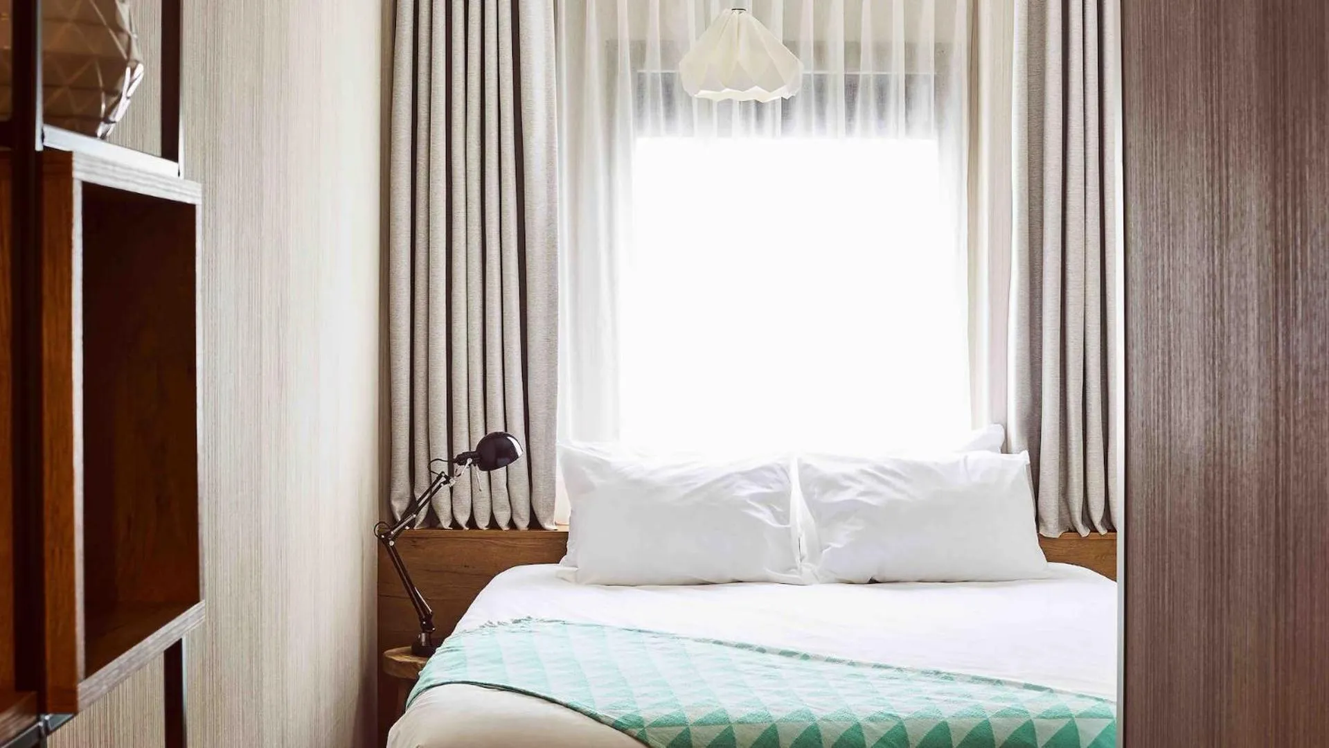 Double Room in Good Hotel London