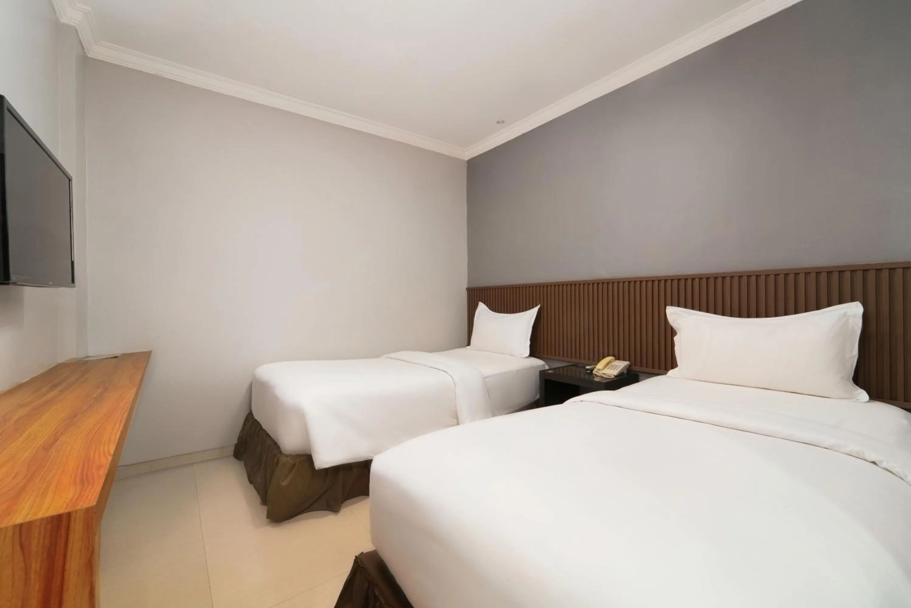 Standard Twin Room in Barelang Hotel Nagoya Batam
