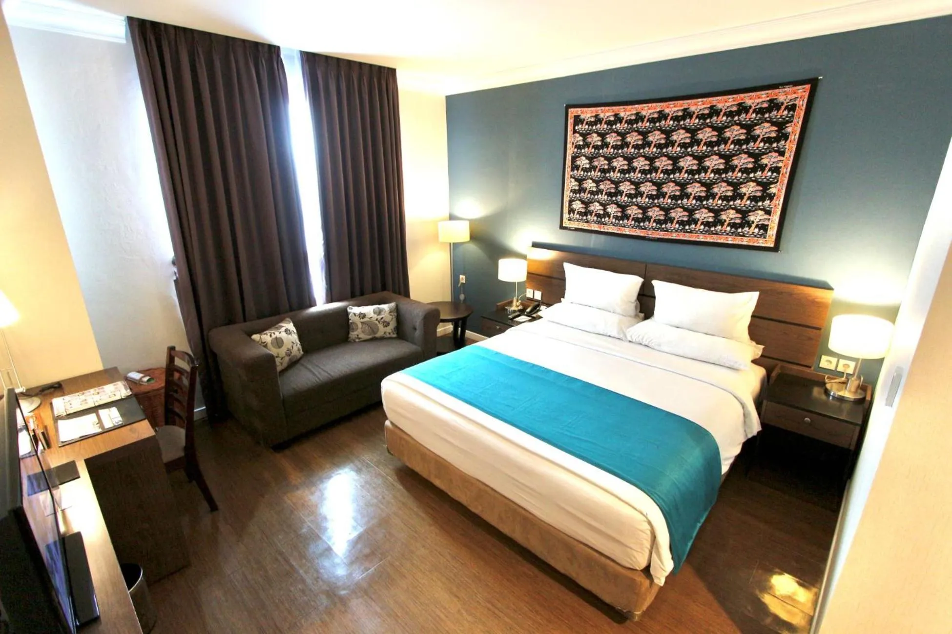 Deluxe Suite in Forbis Hotel