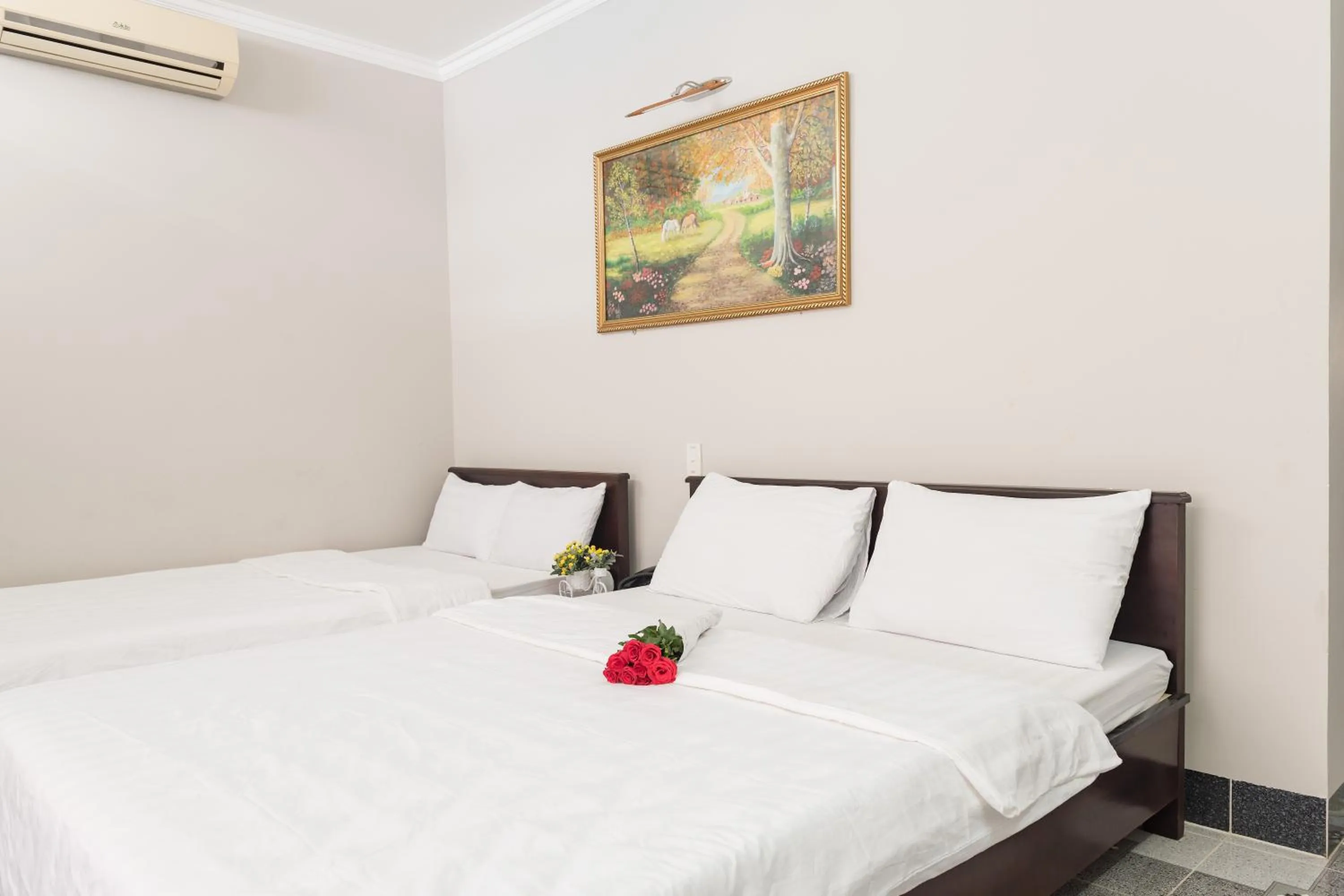 Quadruple Room with Balcony in SeaSala Hotel