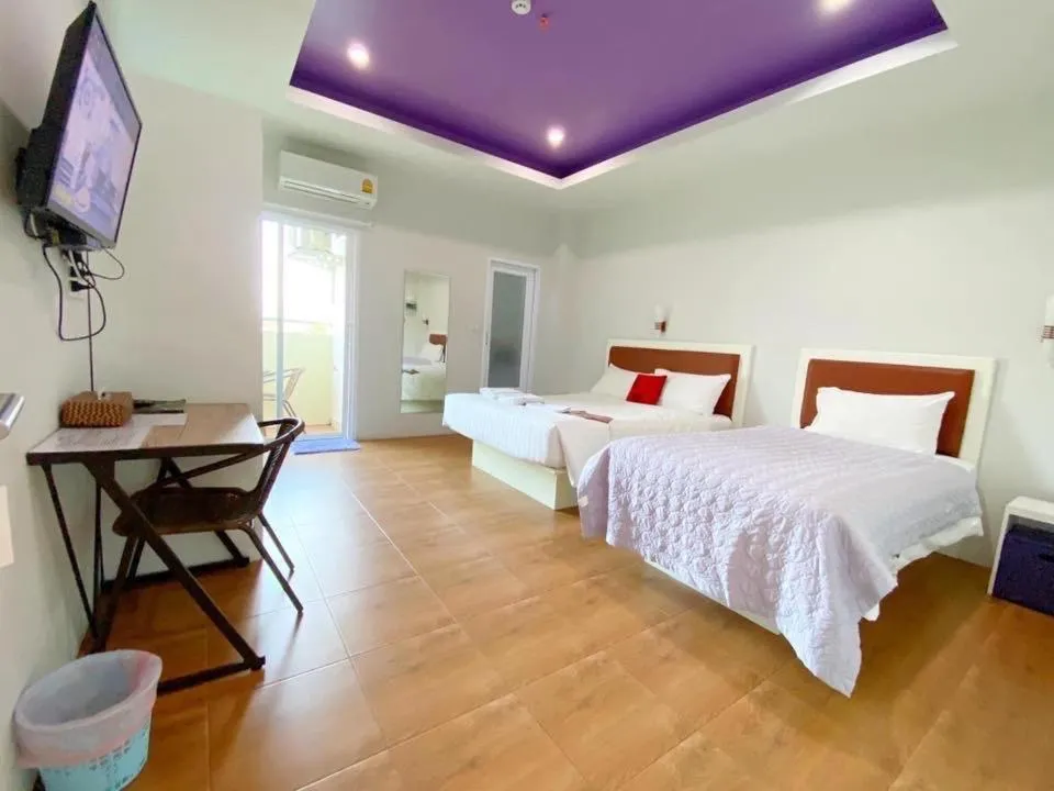 Deluxe Twin Room in Namthip Residence