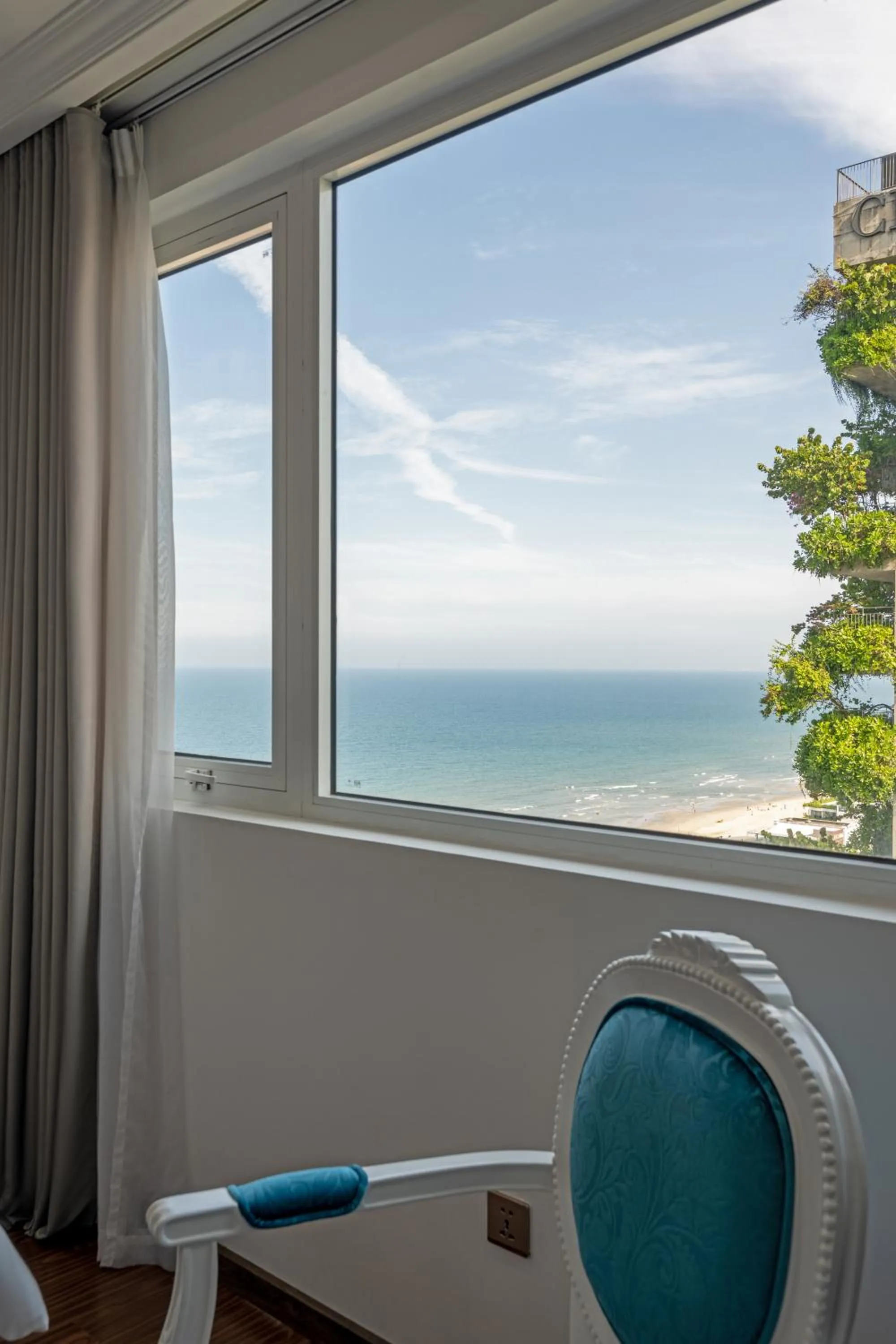 Premium Double or Twin Partial Sea View in Paracel Beach Hotel