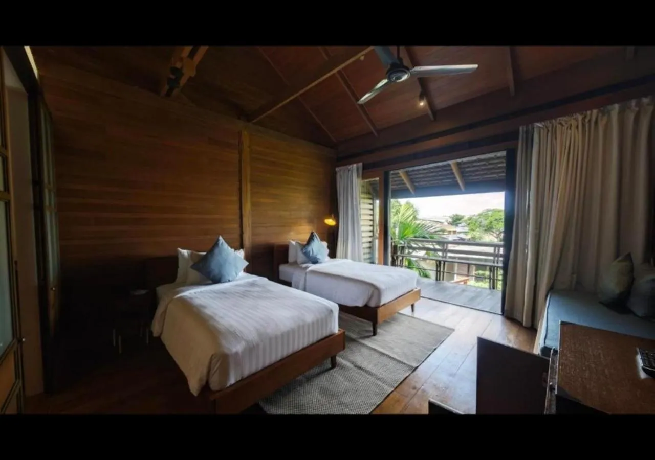Deluxe Twin Room with River View in Chann Bangkok Noi