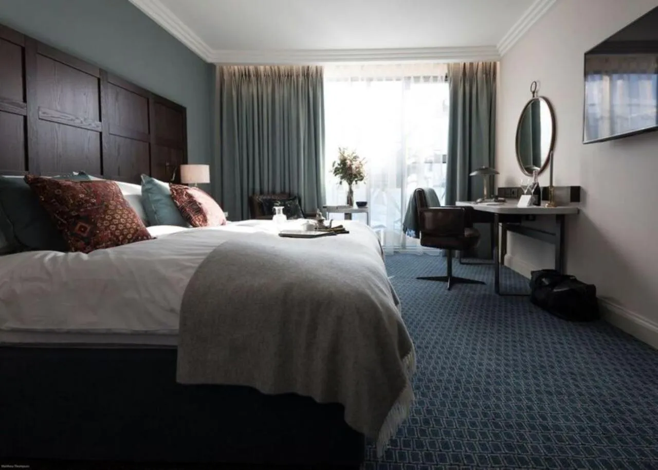 Superior King Room in Clayton Hotel Cambridge