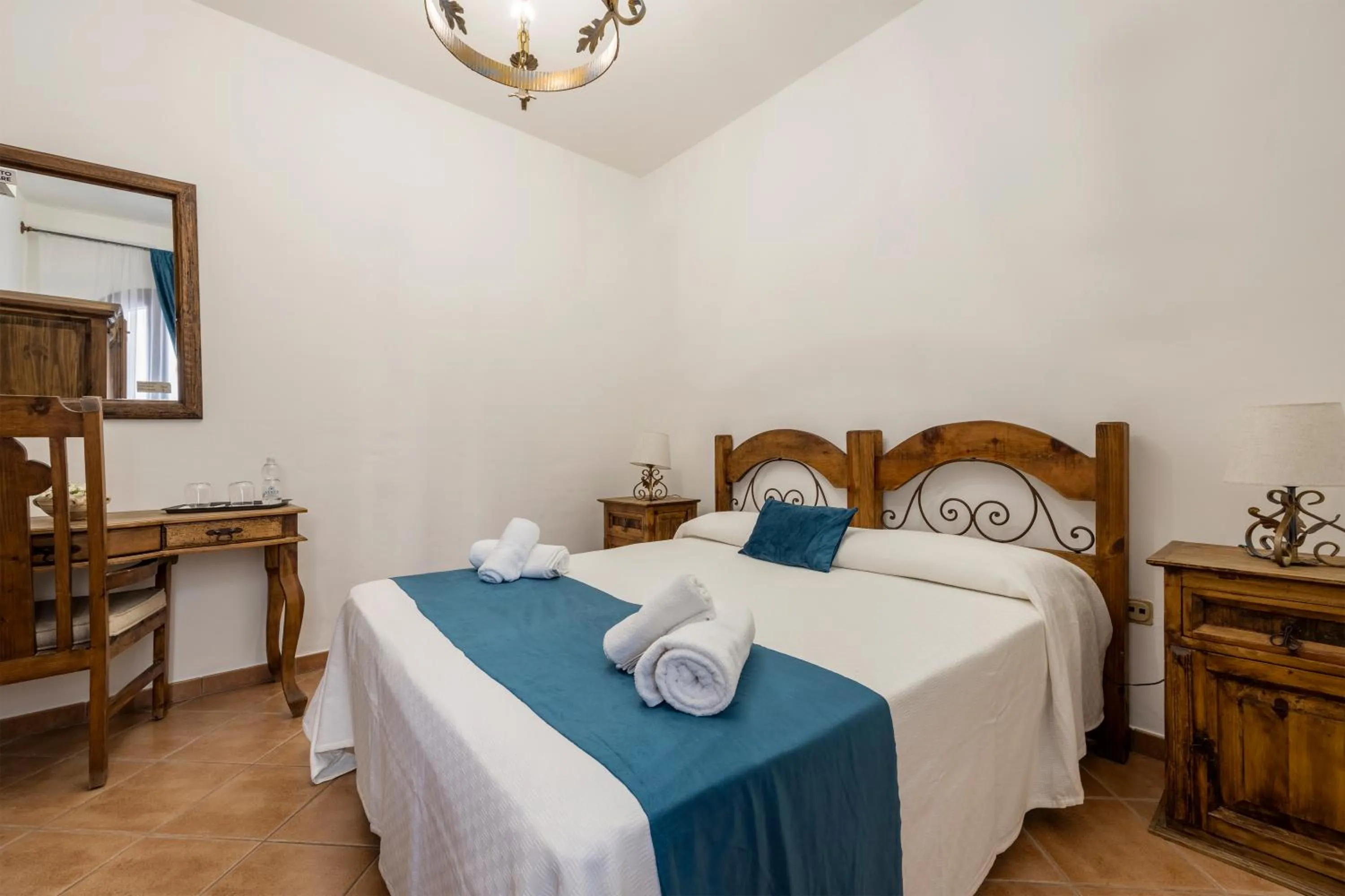 Double or Twin Room in Hotel Castello di Giuliano