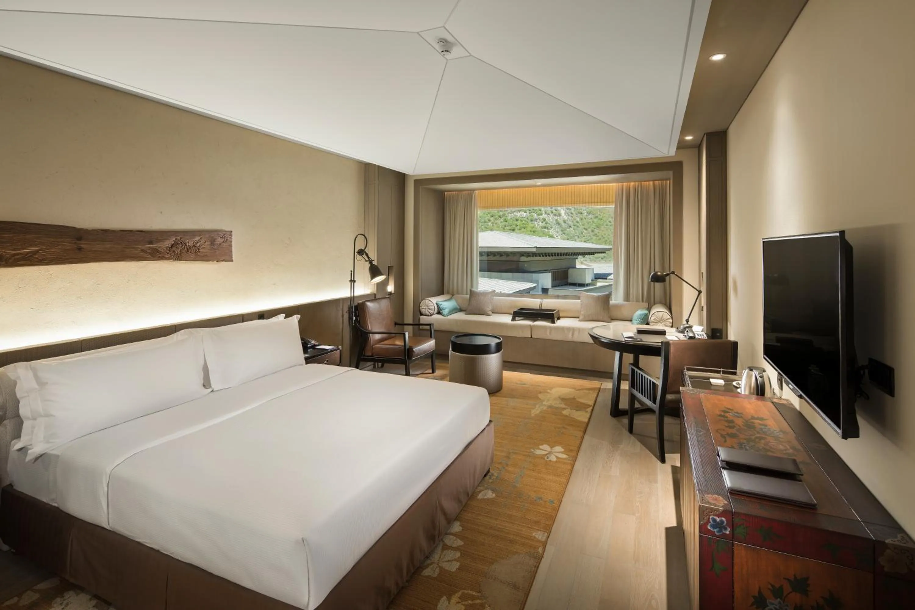 Hilton Suite in Hilton Jiuzhaigou Resort