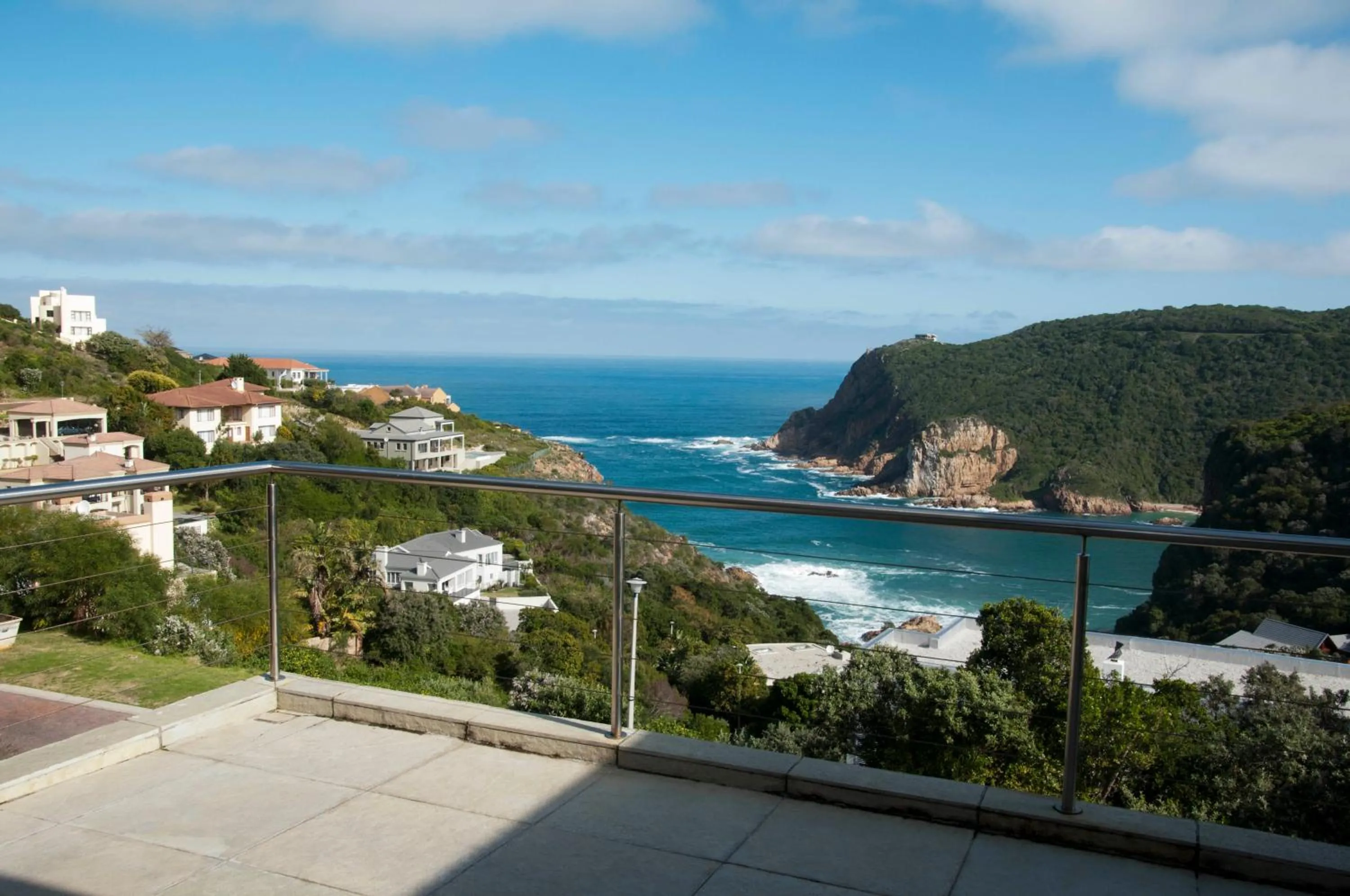 Twin Room with Sea View in The Mount Knysna