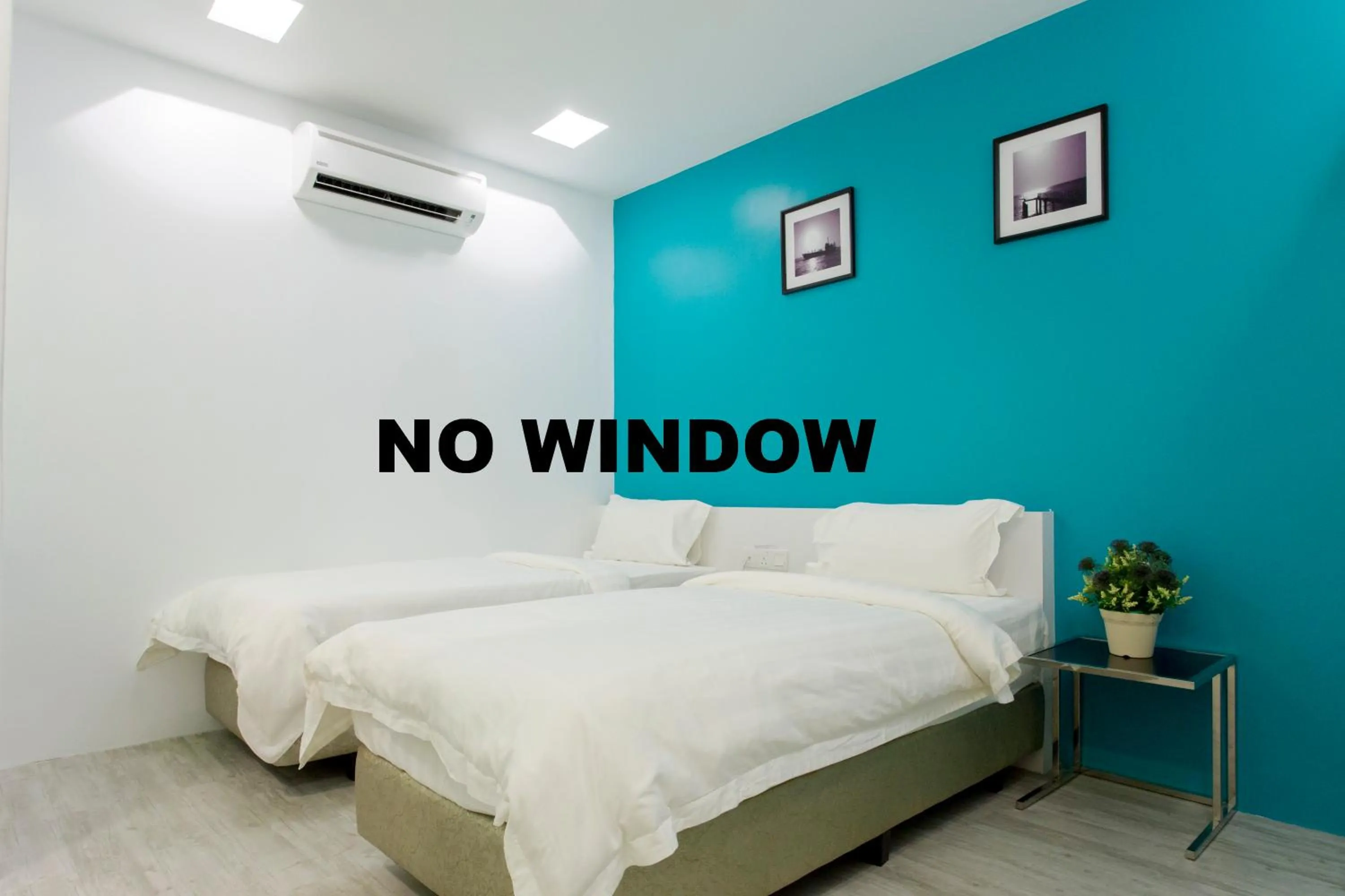 Deluxe Twin Room in Aloha Hotel SDN BHD