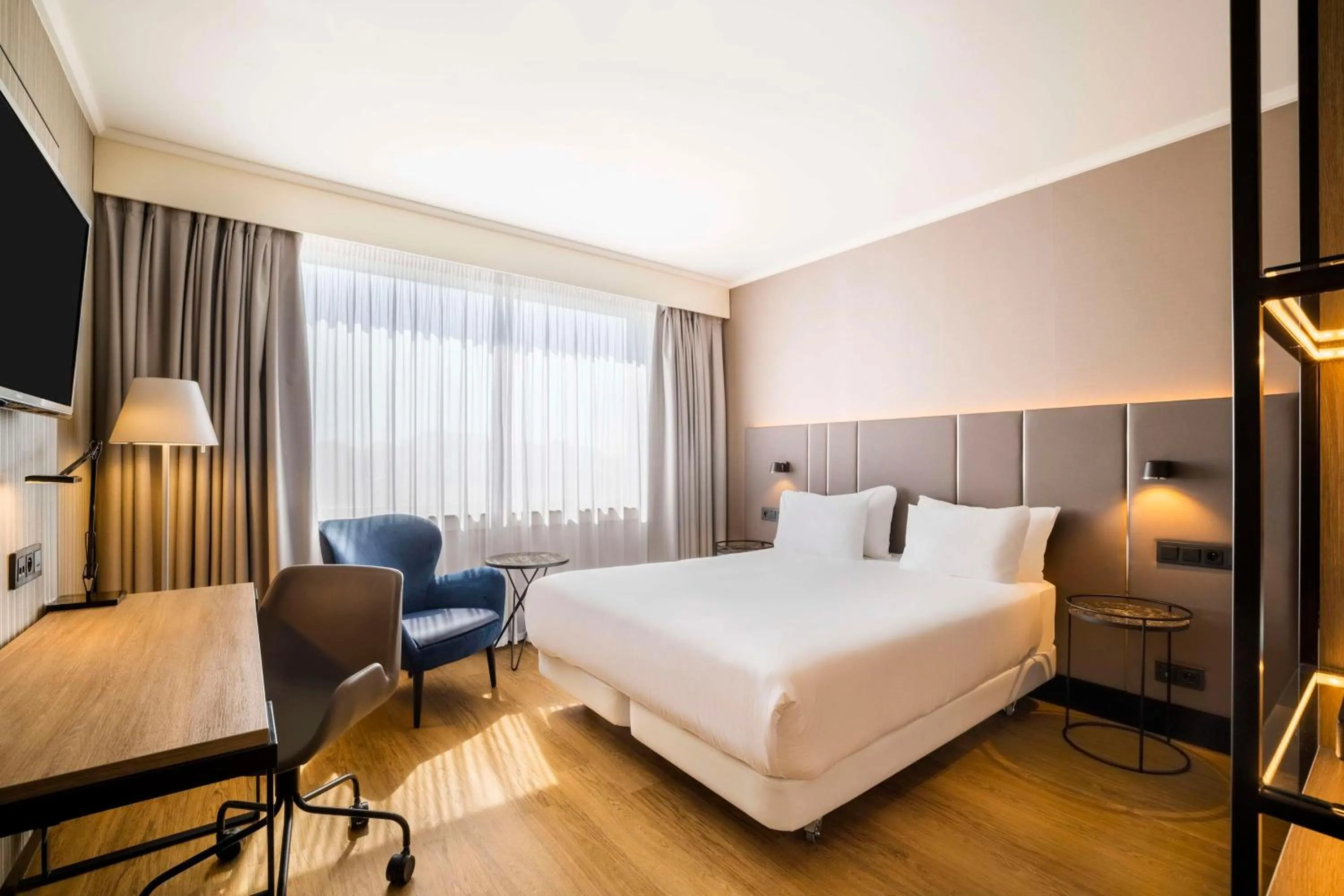 Standard Double or Twin Room in NH Brussels Airport