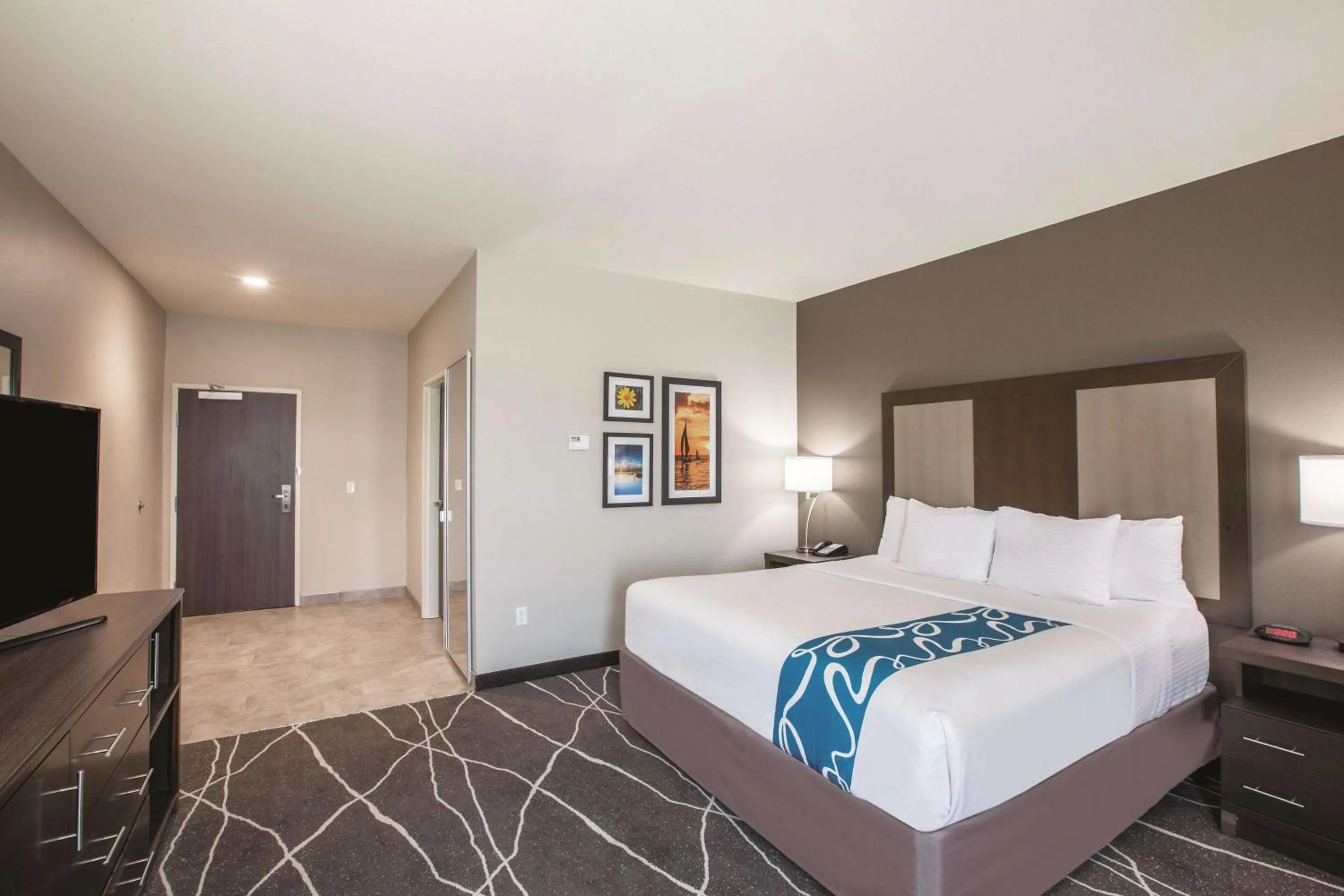 King Room in La Quinta by Wyndham Tulsa Broken Arrow
