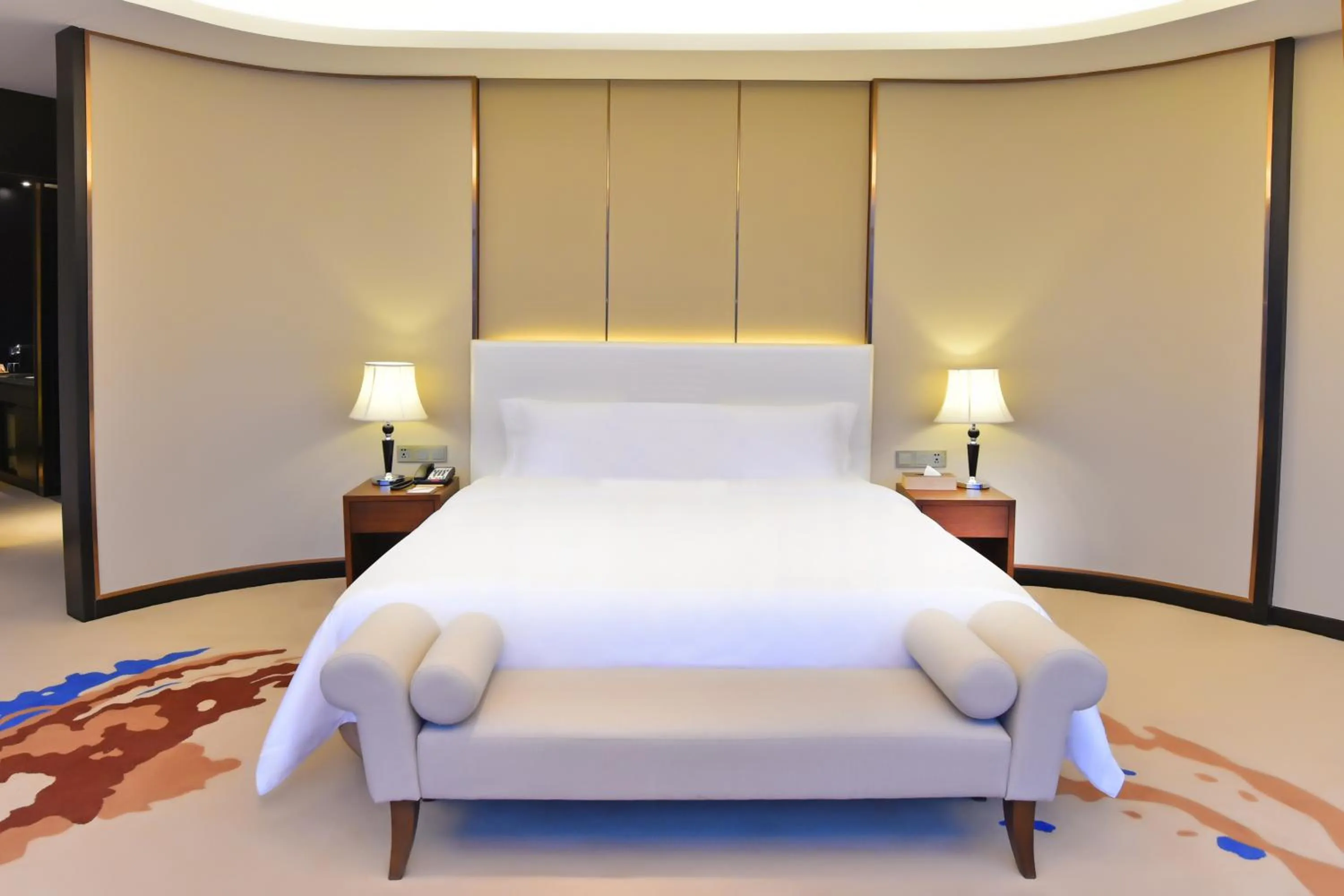 Deluxe Suite in Grand Skylight International Hotel Huizhou